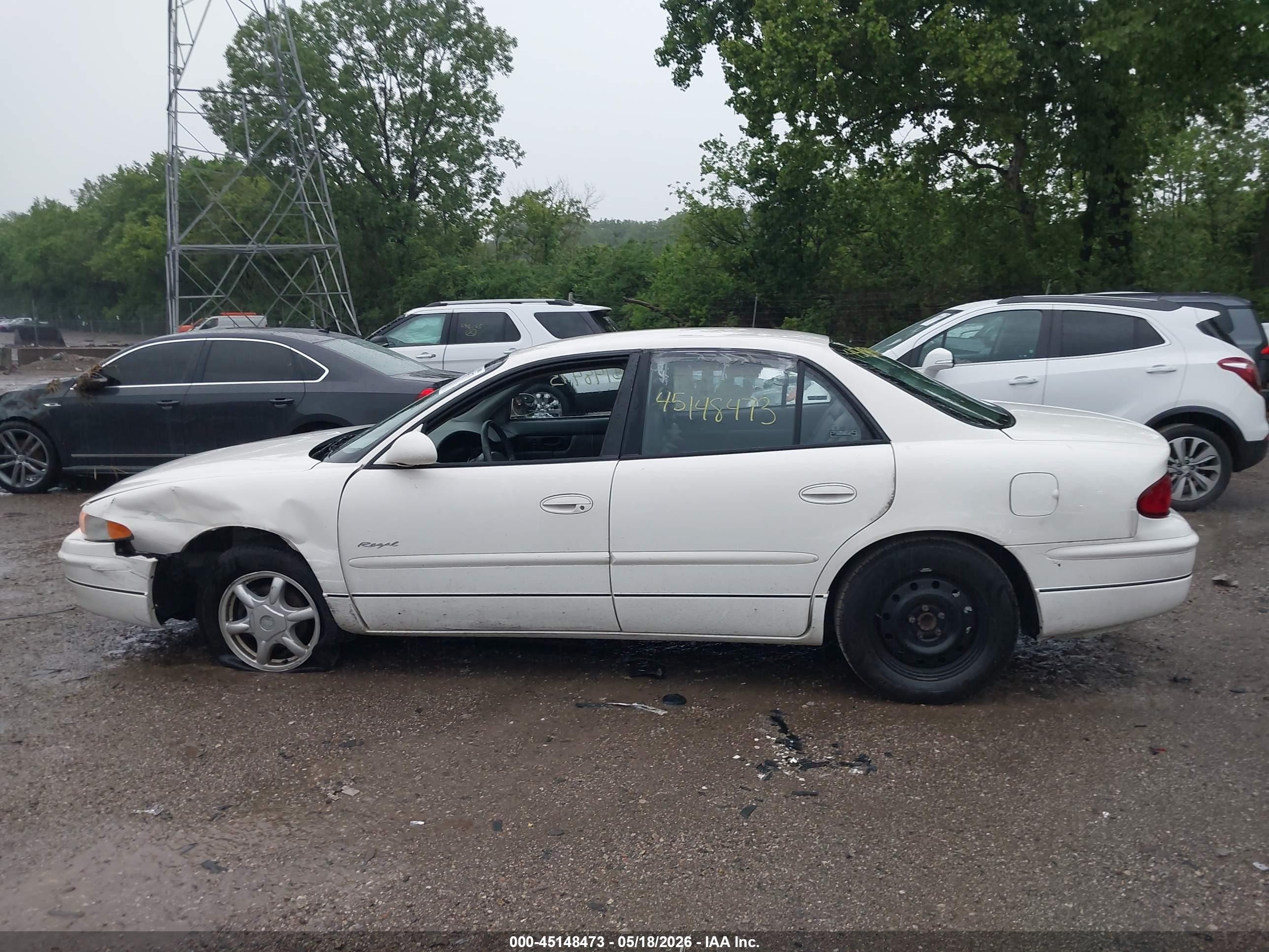 2001 Buick Regal Ls White vin: 2G4WB55K711315116