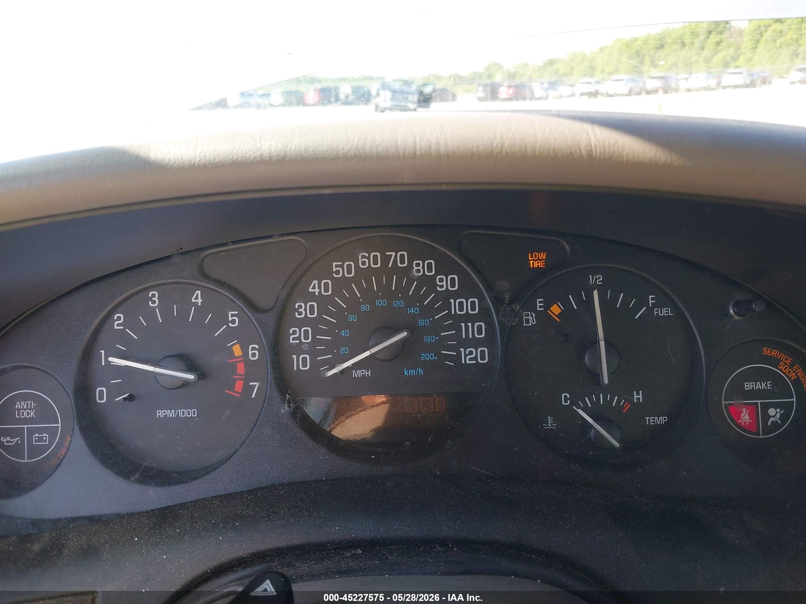 2000 Buick Regal Ls Silver vin: 2G4WB55K7Y1203815