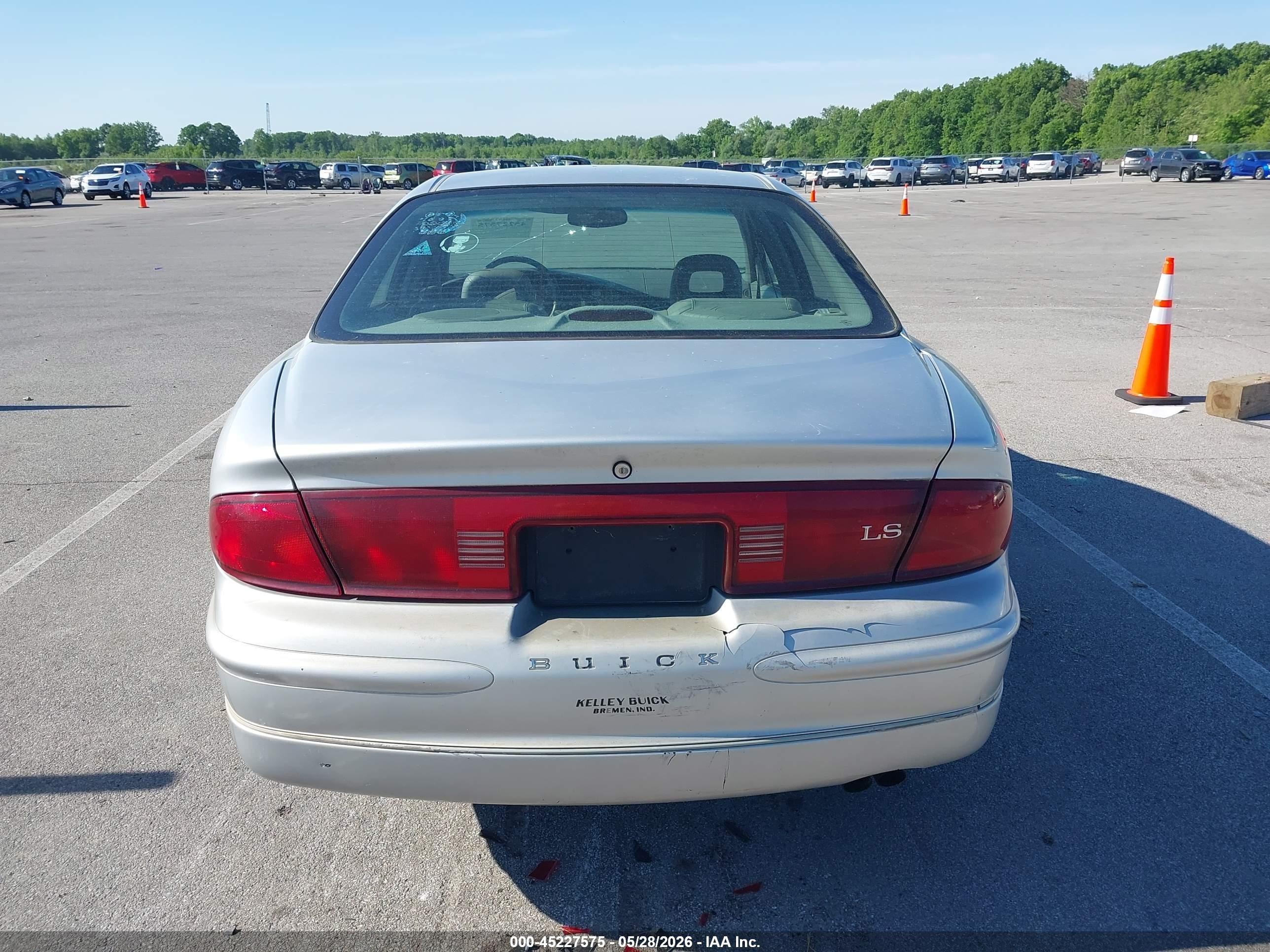 2000 Buick Regal Ls Silver vin: 2G4WB55K7Y1203815