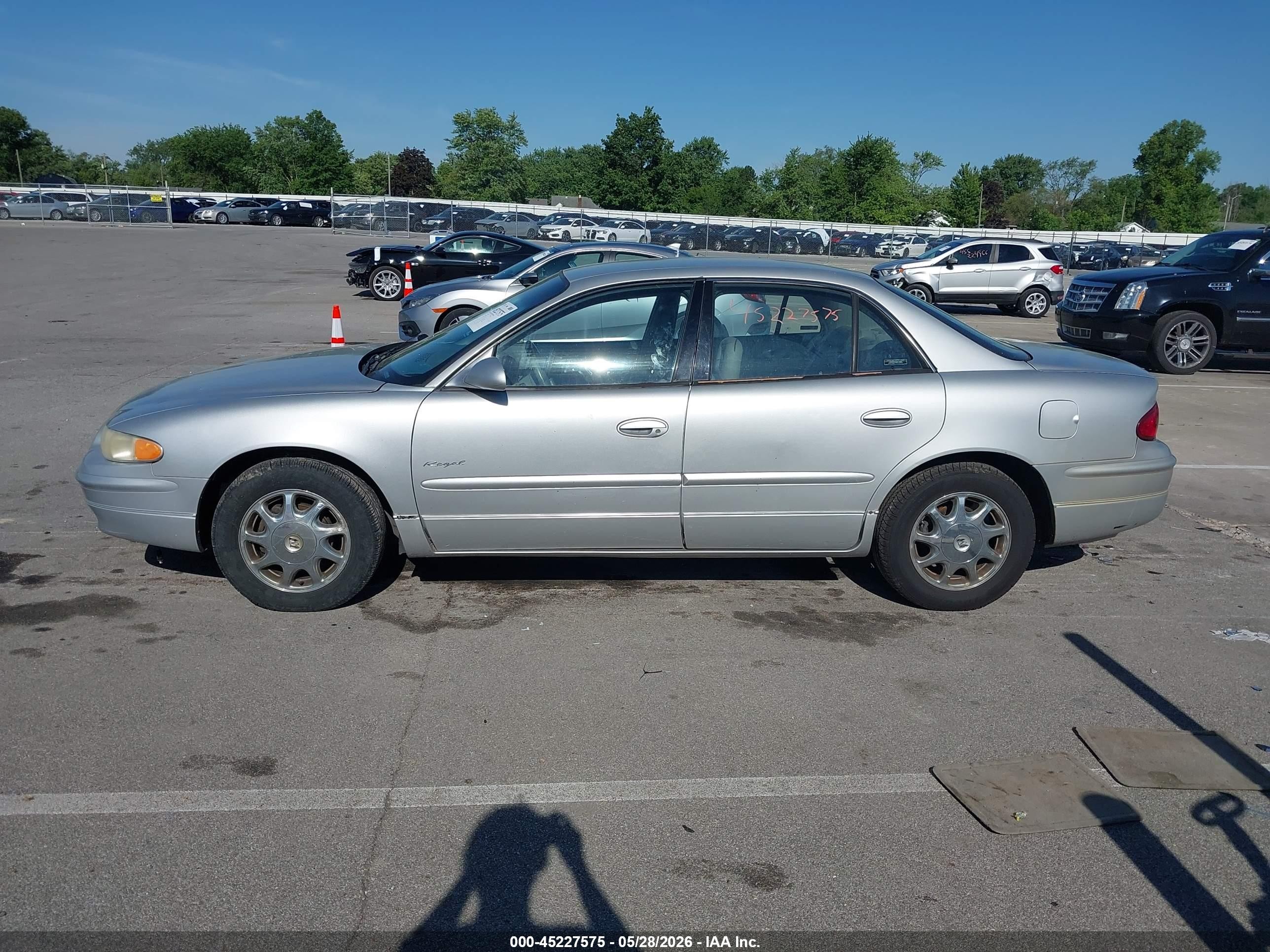 2000 Buick Regal Ls Silver vin: 2G4WB55K7Y1203815