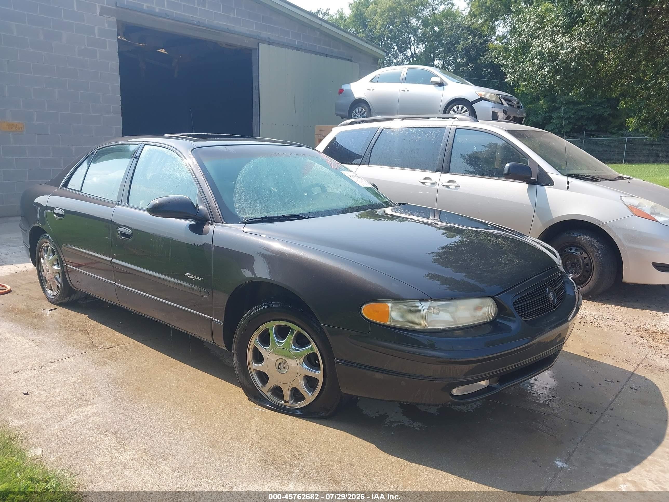 2G4WB55K811199196