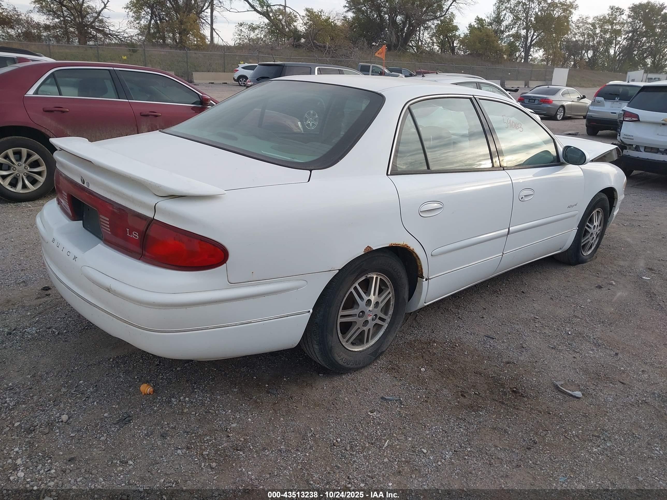 2000 Buick Regal Ls Белый vin: 2G4WB55K9Y1270917