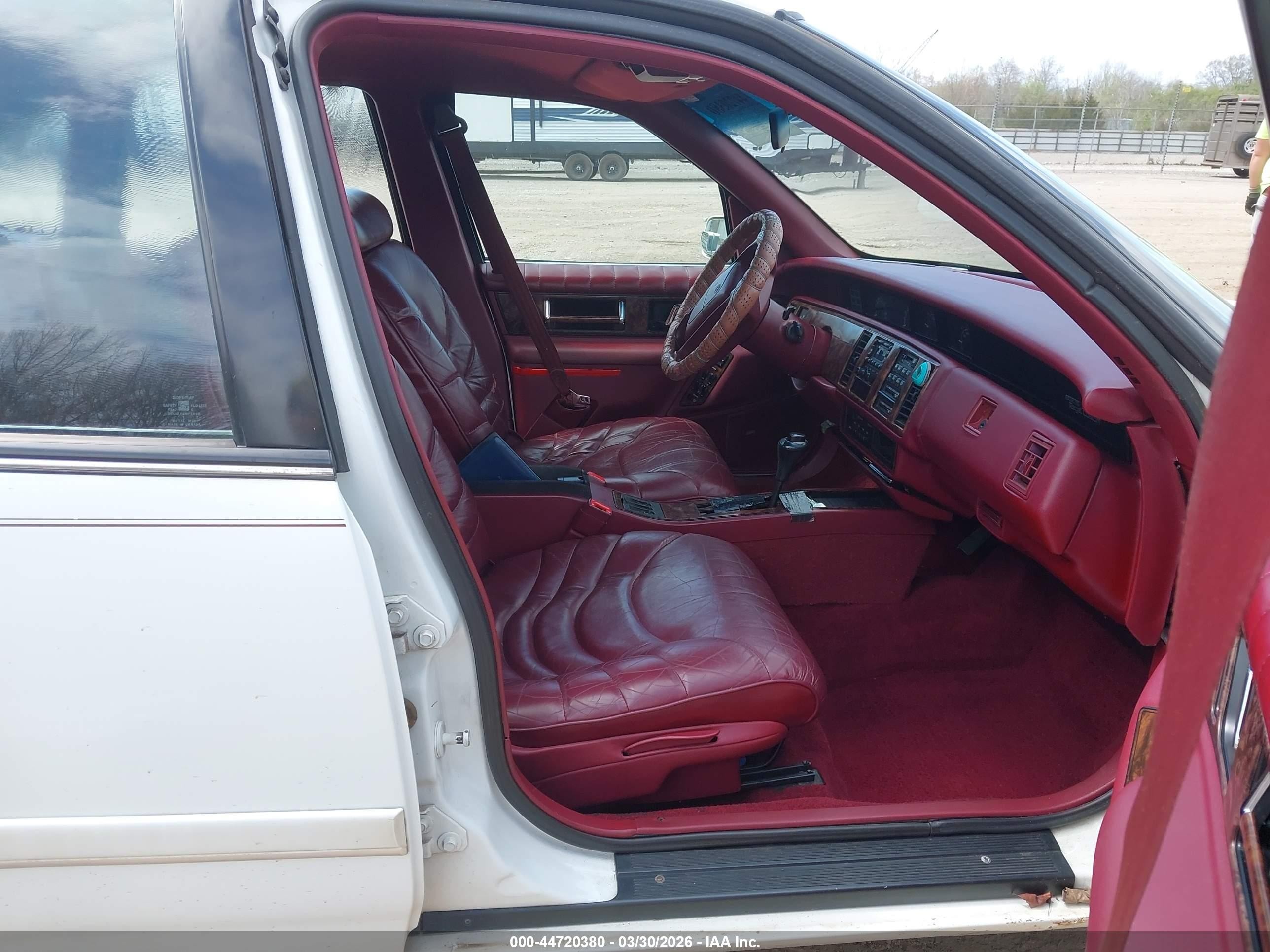 1994 Buick Regal Custom White vin: 2G4WB55L3R1419302