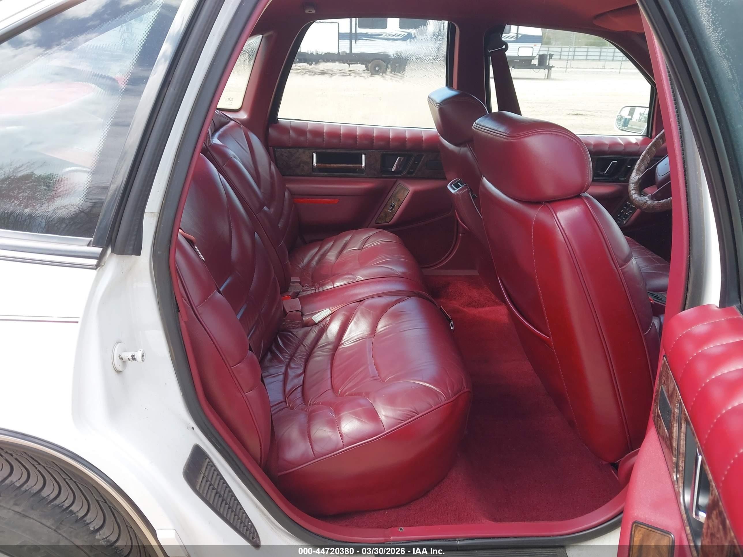 1994 Buick Regal Custom White vin: 2G4WB55L3R1419302