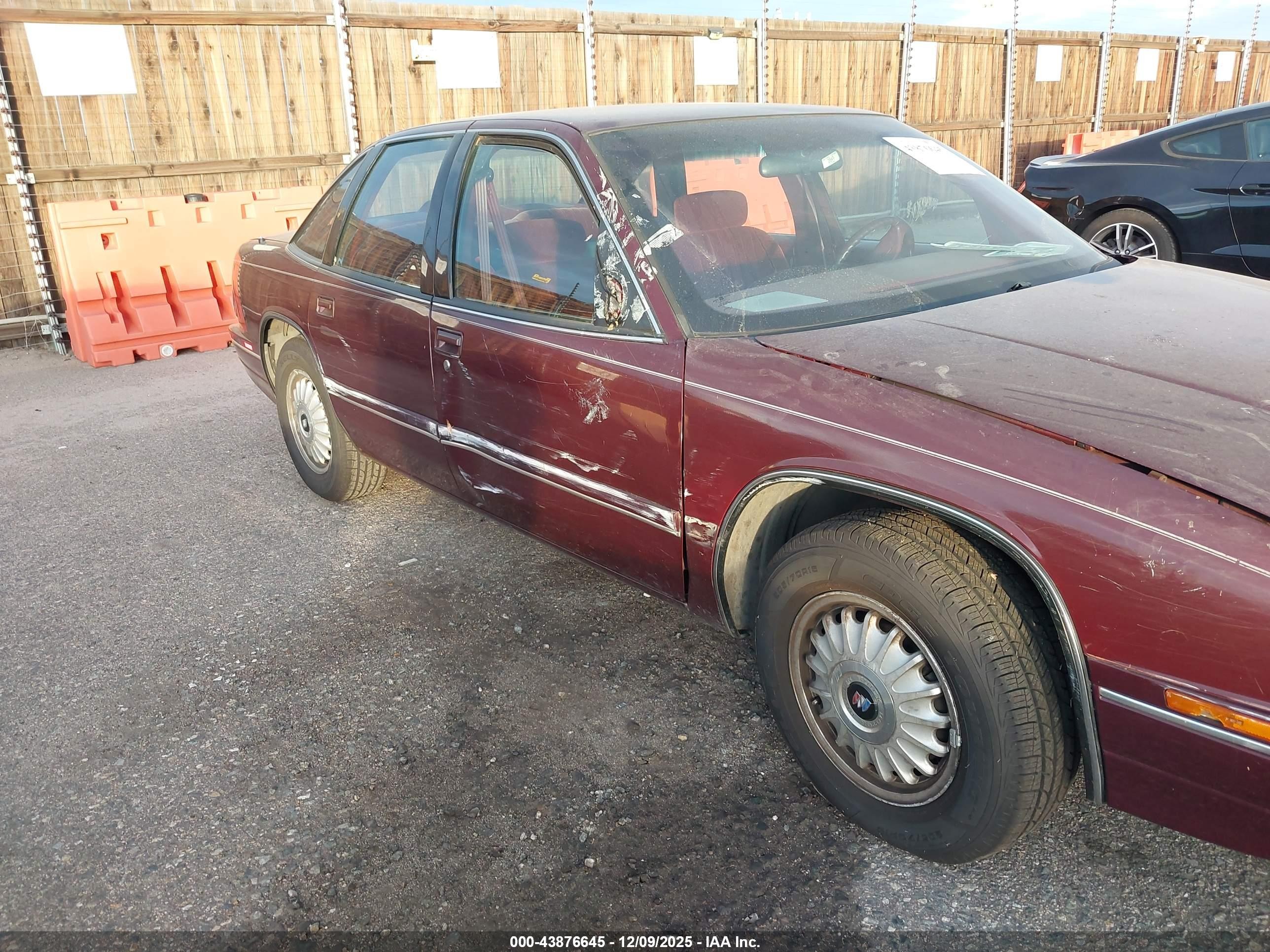 1994 Buick Regal Custom Maroon vin: 2G4WB55L5R1472406