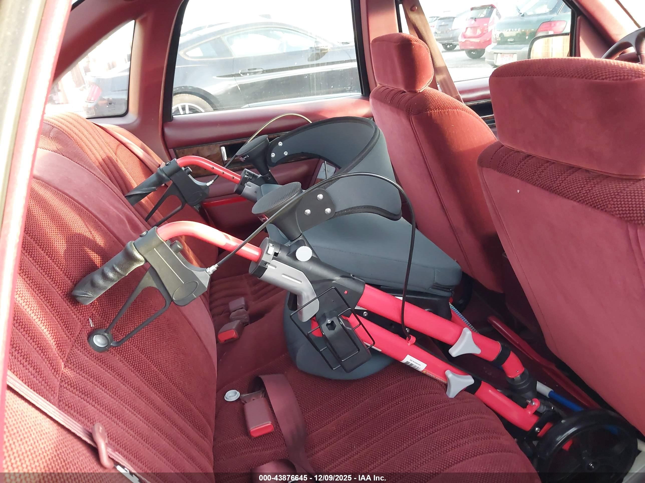 1994 Buick Regal Custom Maroon vin: 2G4WB55L5R1472406