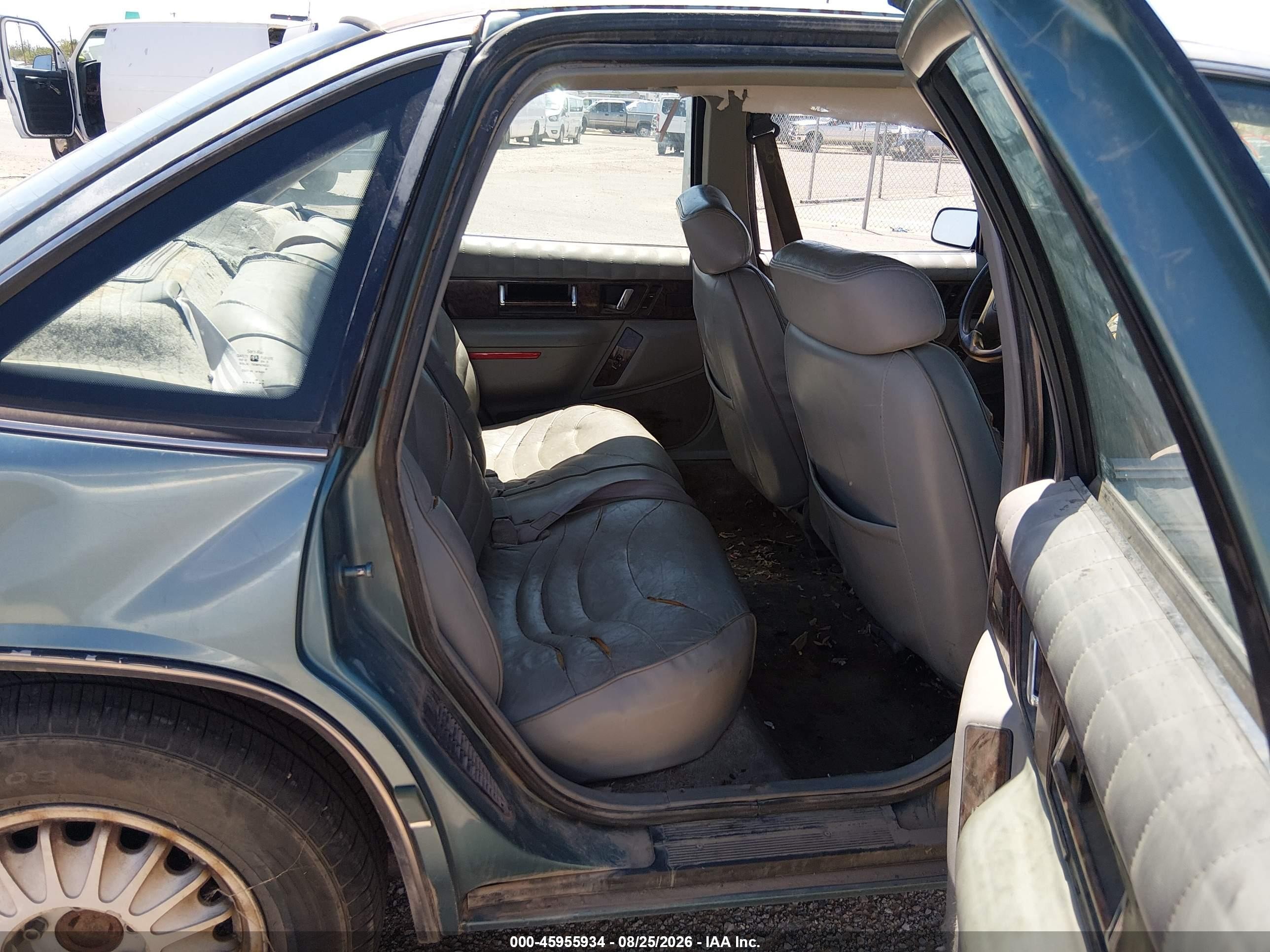 1994 Buick Regal Custom Green vin: 2G4WB55L6R1429919