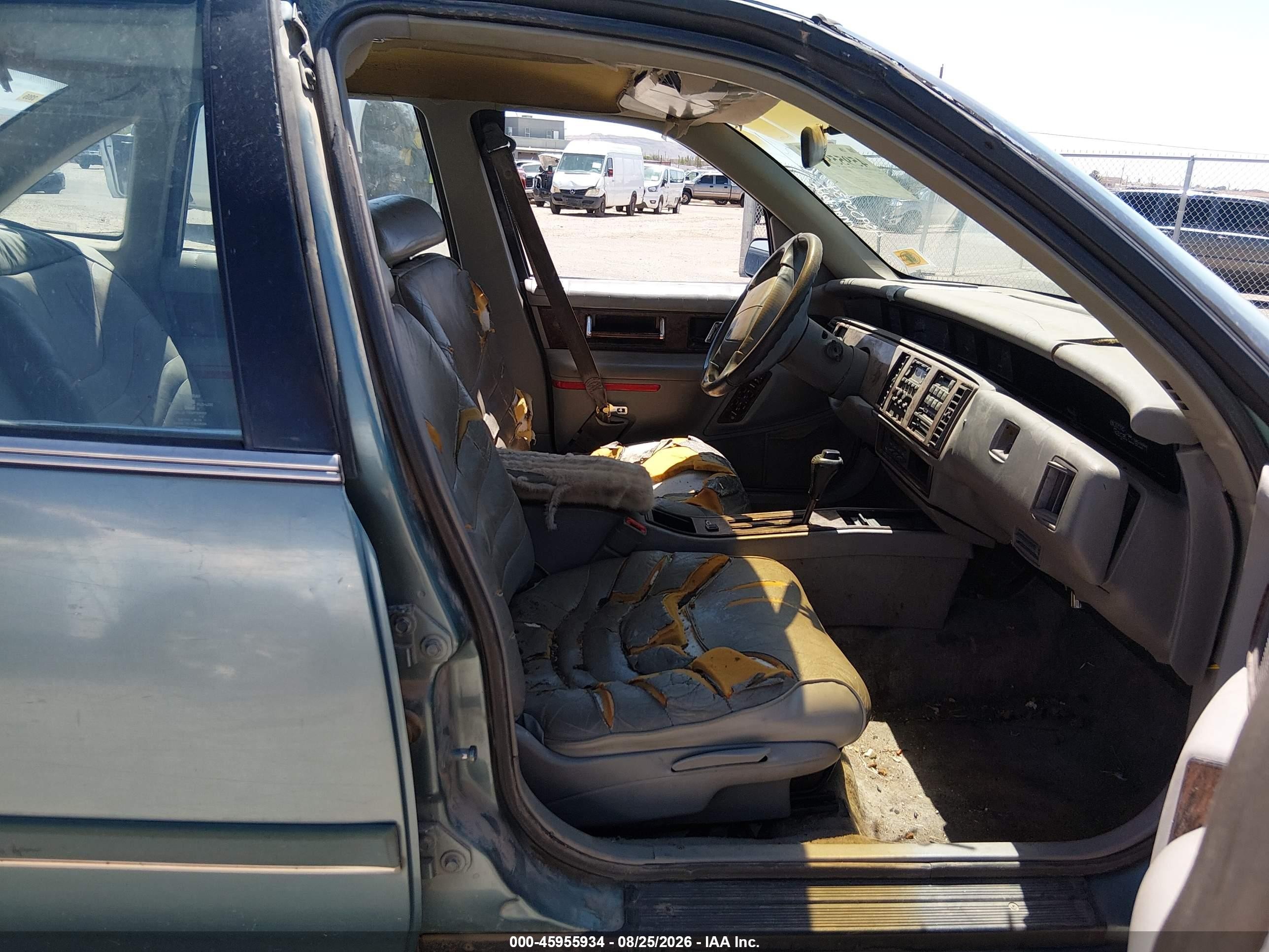 1994 Buick Regal Custom Green vin: 2G4WB55L6R1429919