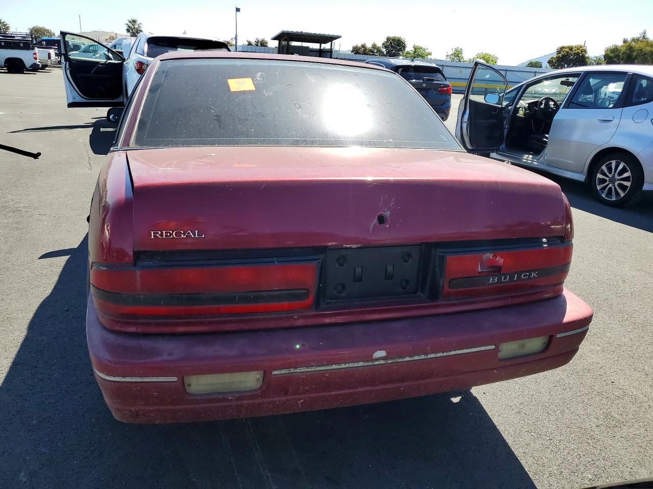 1994 Buick Regal Custom Burgundy vin: 2G4WB55L9R1491136