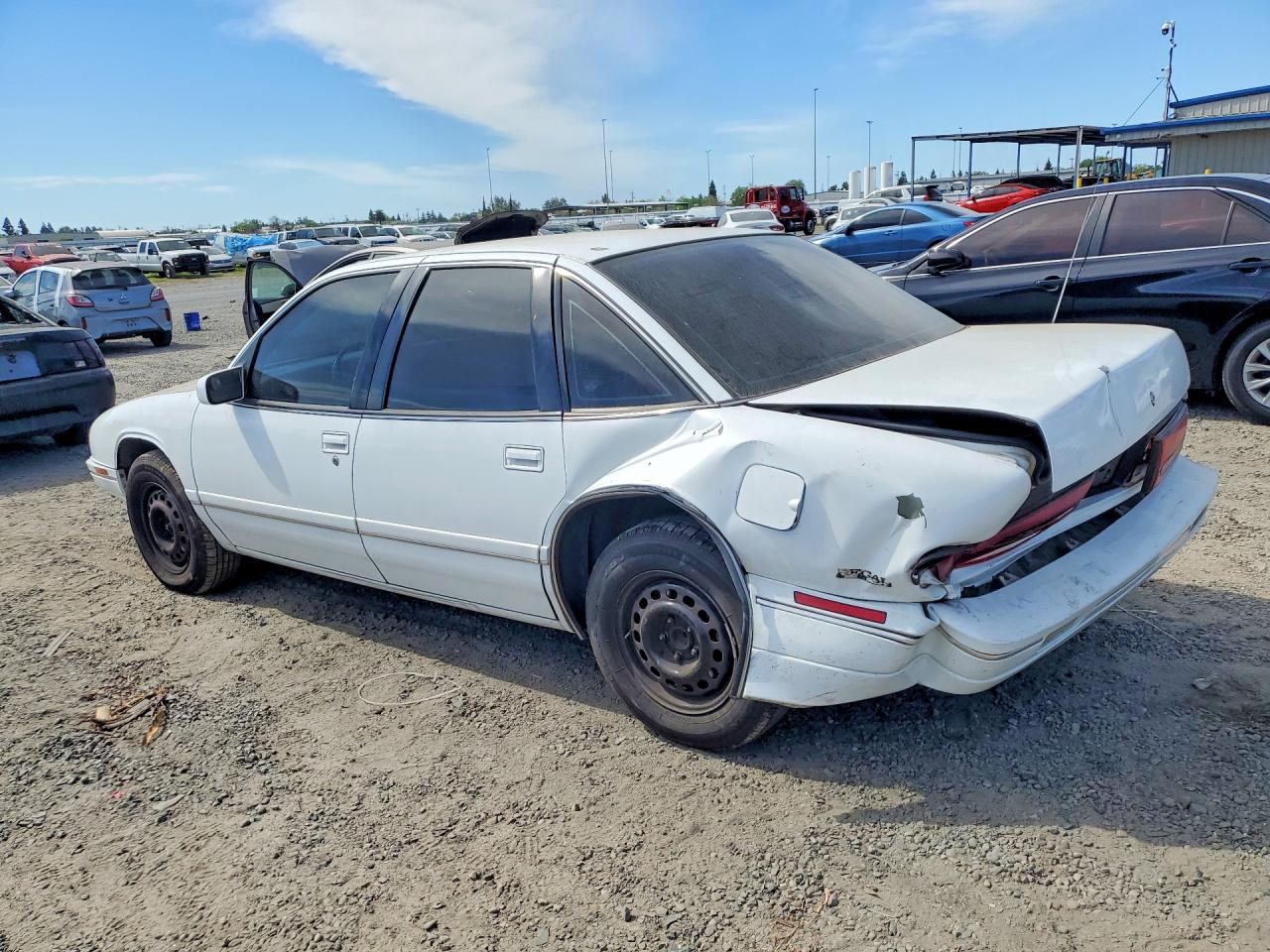 1994 Buick Regal Custom White vin: 2G4WB55M8R1446729
