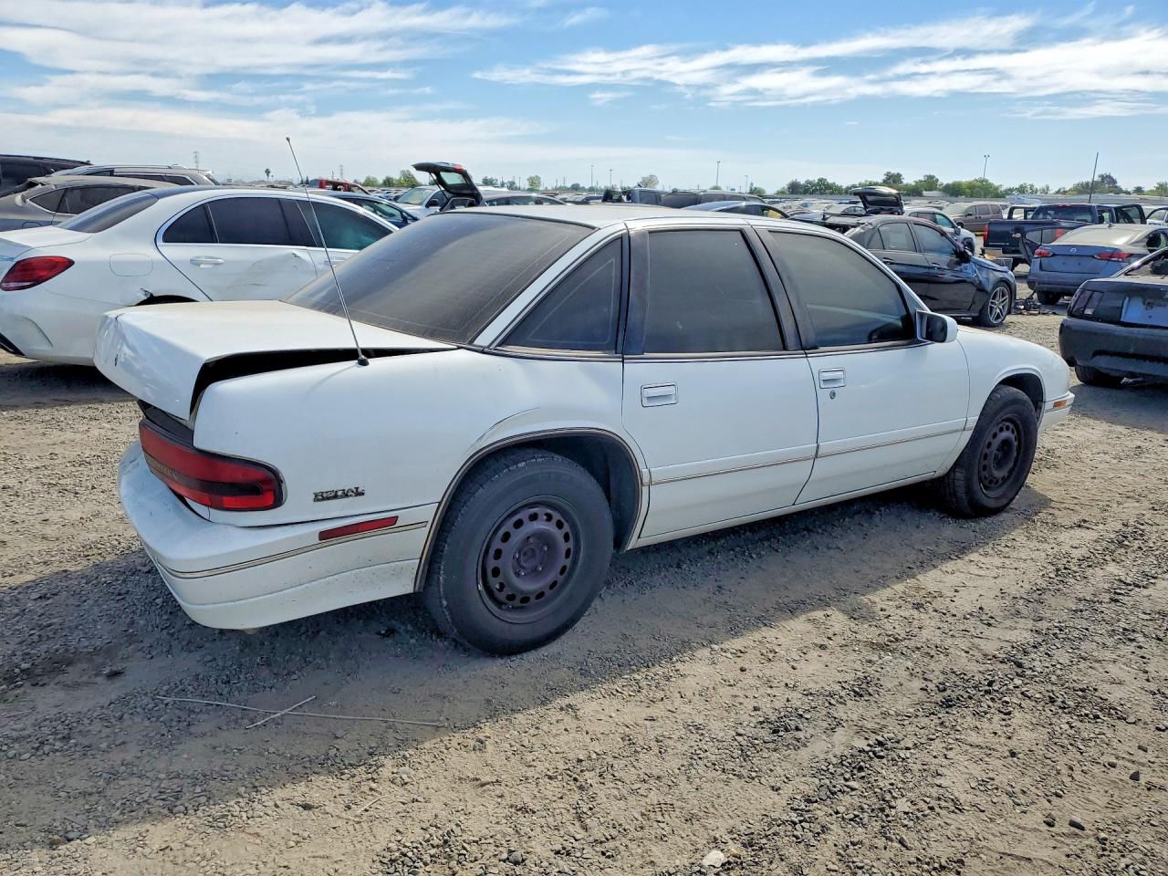 1994 Buick Regal Custom White vin: 2G4WB55M8R1446729