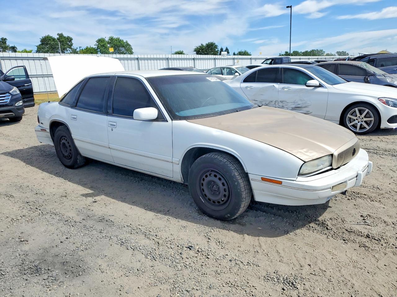 1994 Buick Regal Custom White vin: 2G4WB55M8R1446729