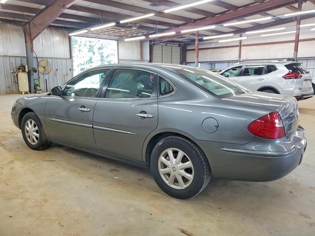 2005 Buick Lacrosse Cx Серый vin: 2G4WC532051275211