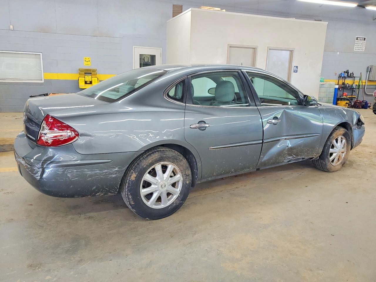 2005 Buick Lacrosse Cx Серый vin: 2G4WC532051275211