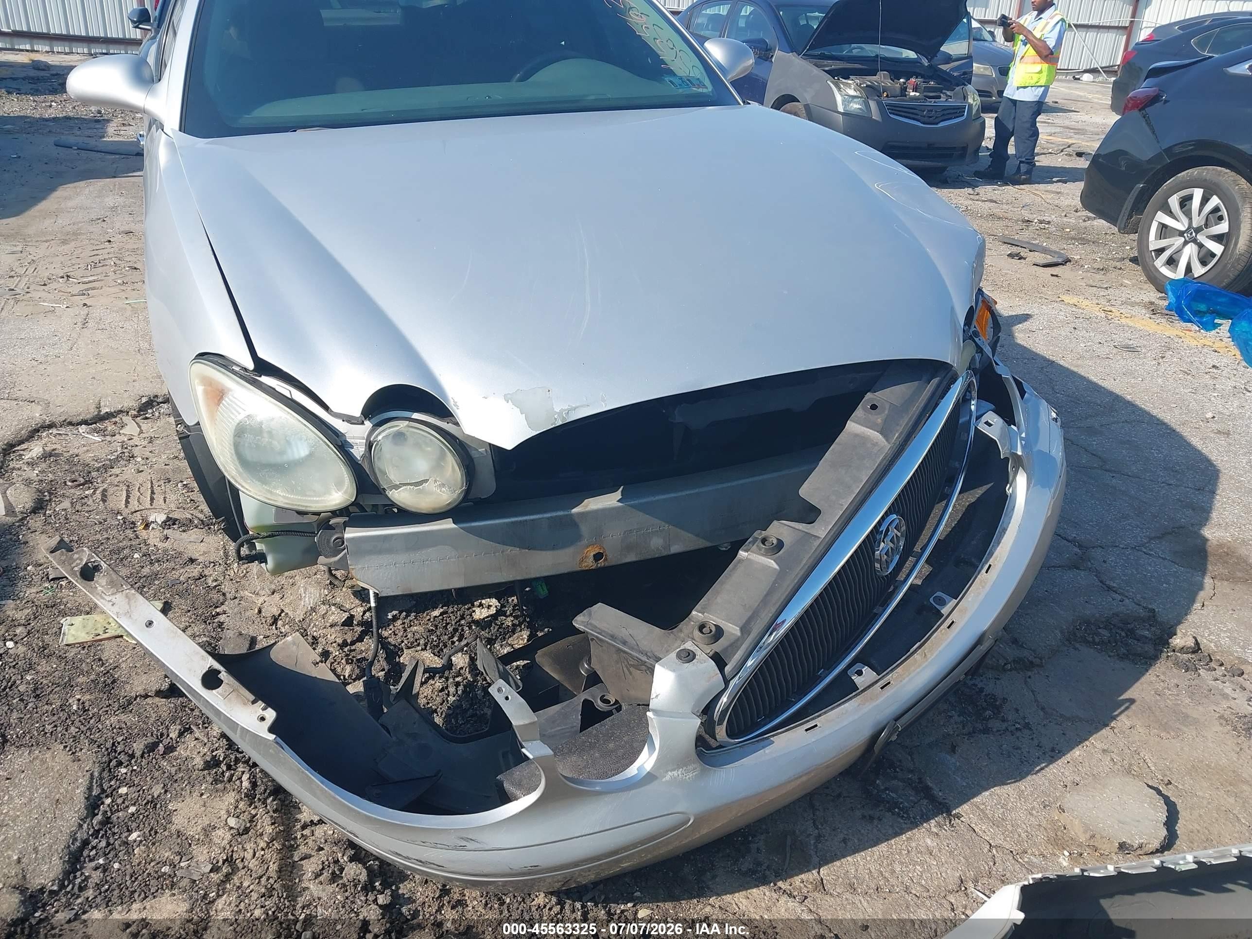 2005 Buick Lacrosse Cx Silver vin: 2G4WC532151325047