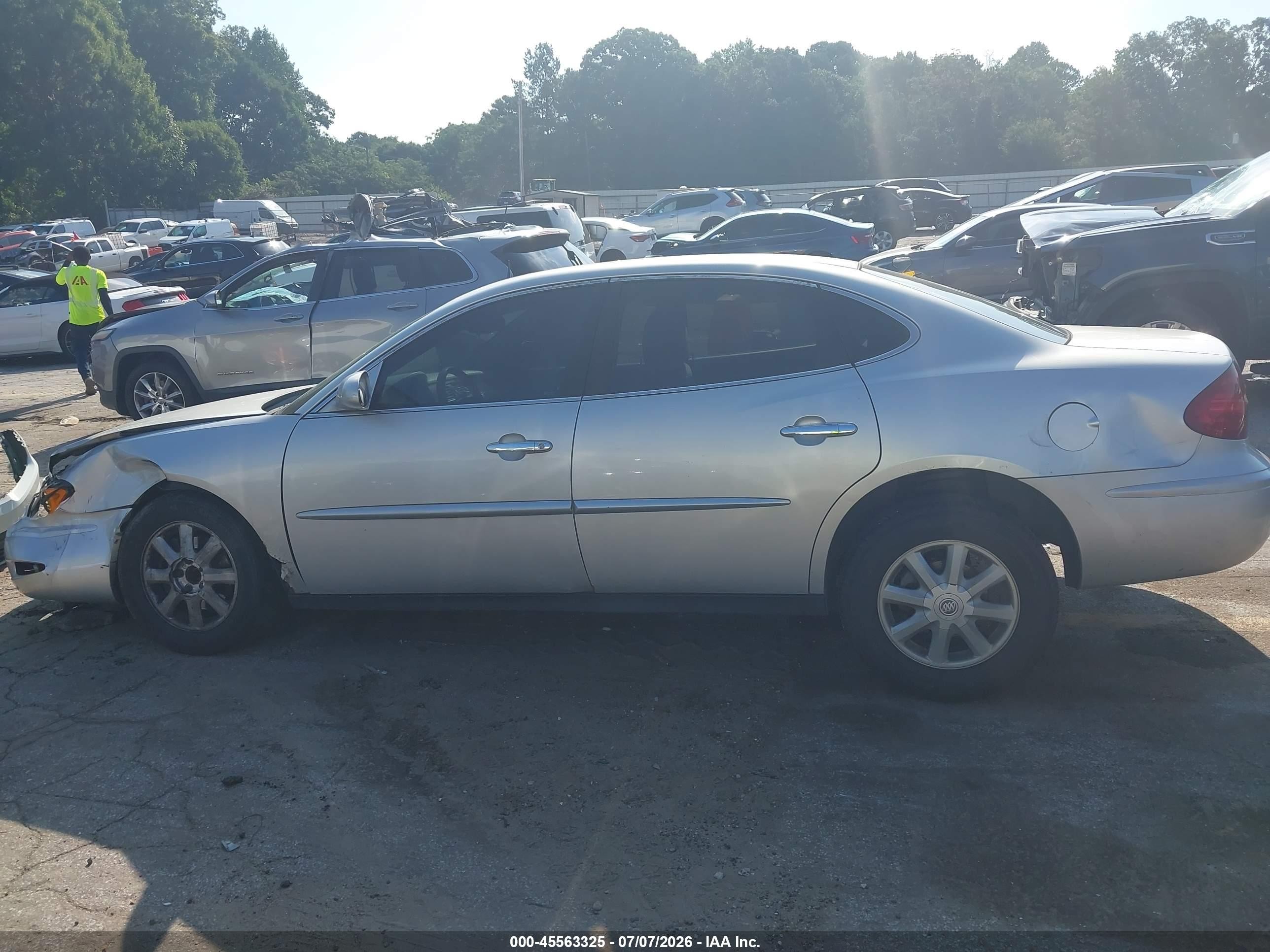 2005 Buick Lacrosse Cx Silver vin: 2G4WC532151325047