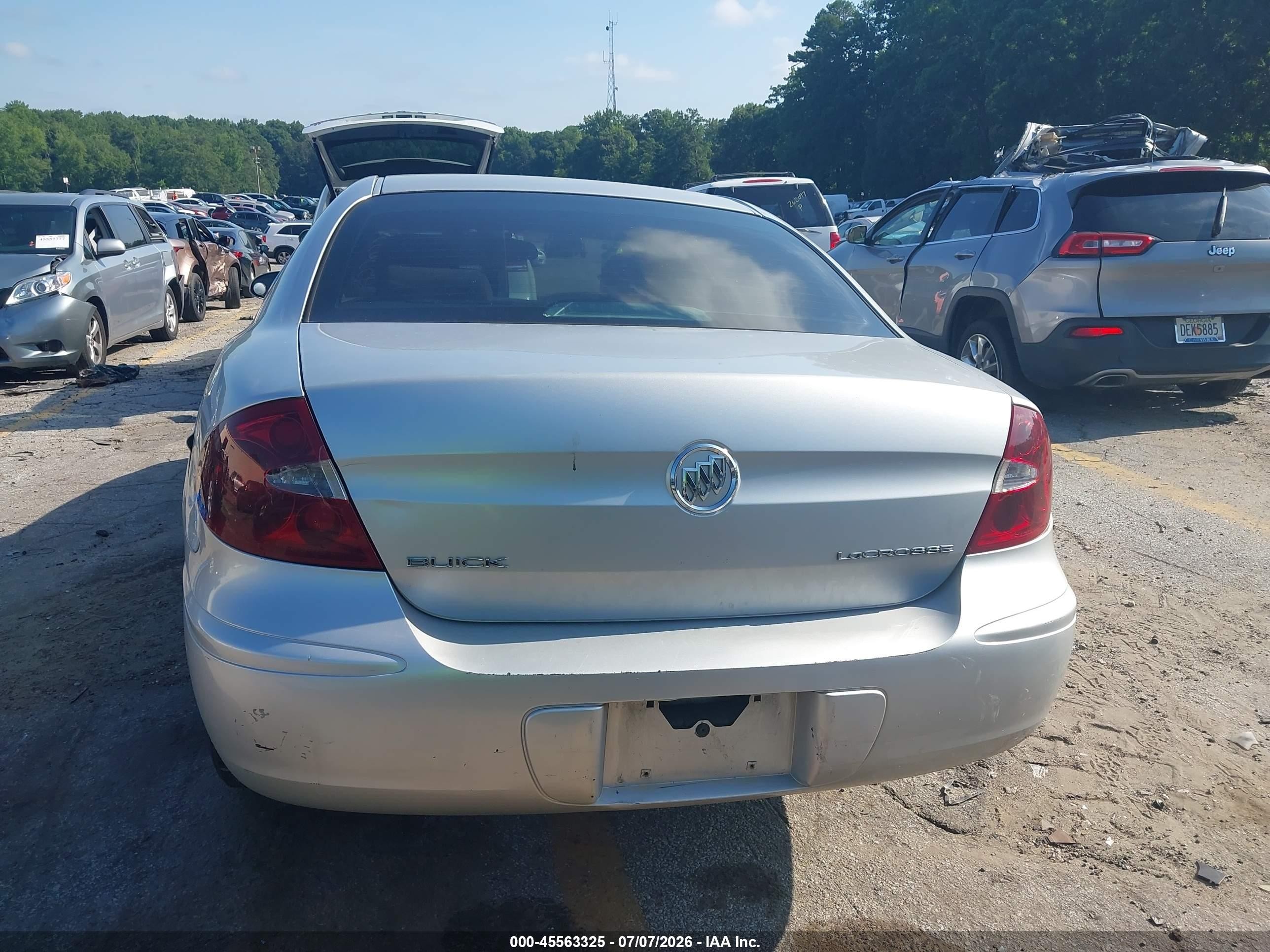2005 Buick Lacrosse Cx Silver vin: 2G4WC532151325047