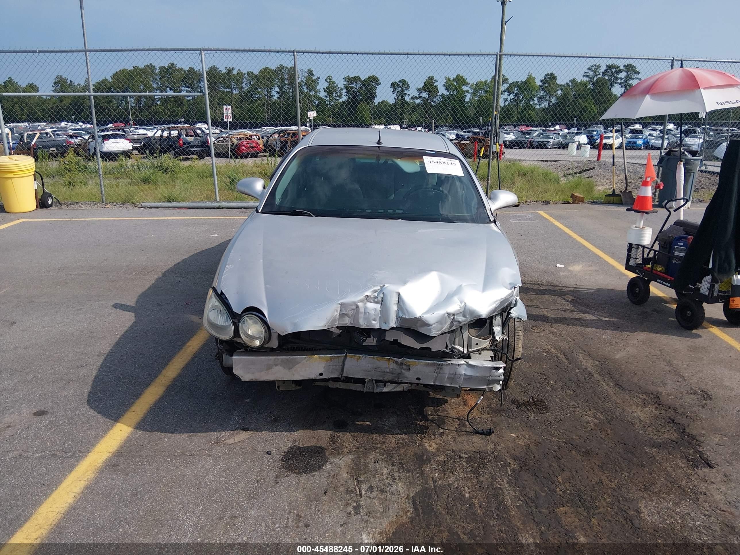 2005 Buick Lacrosse Cx Silver vin: 2G4WC532251235986