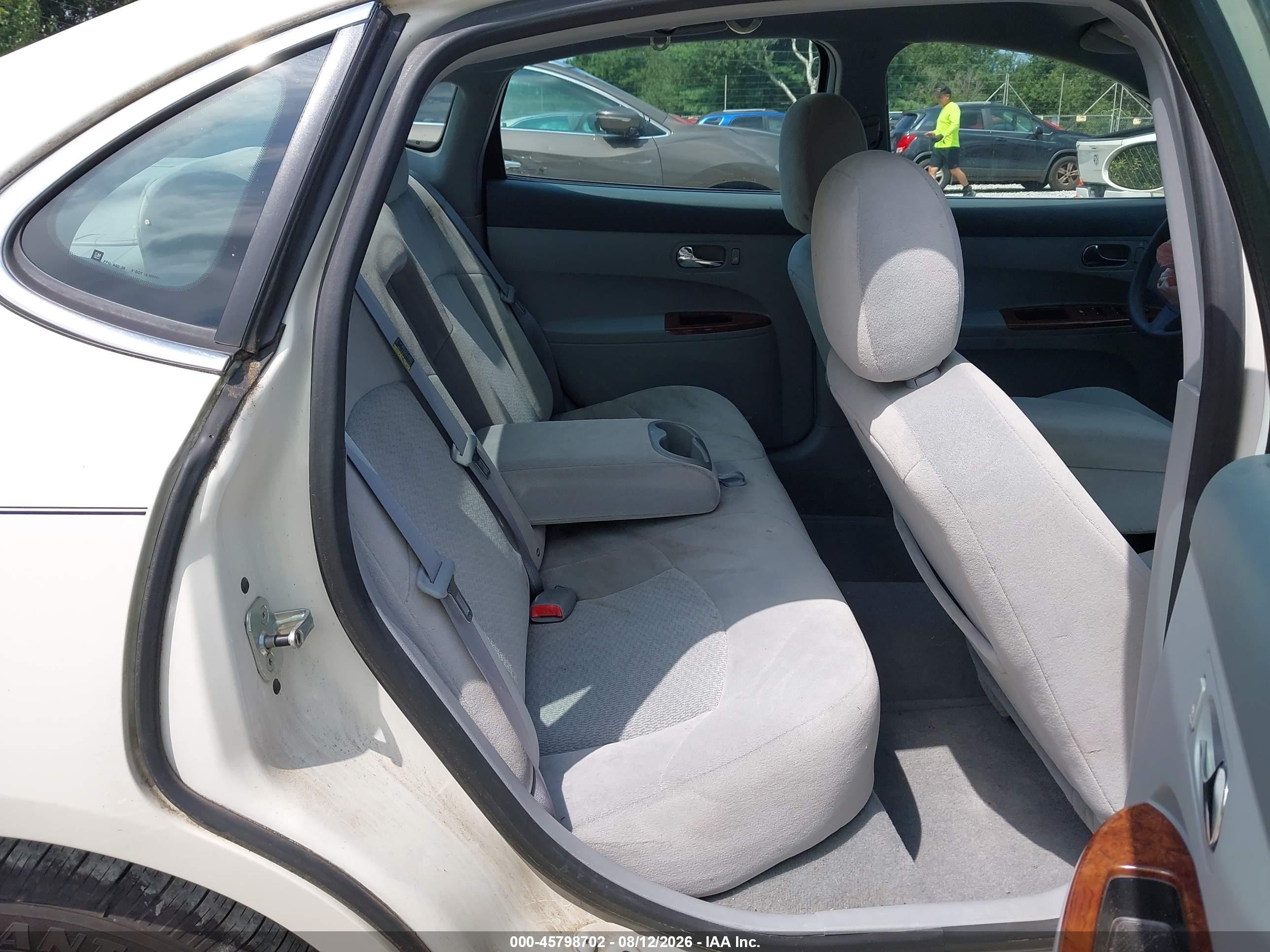 2005 Buick Lacrosse Cx White vin: 2G4WC532251267241