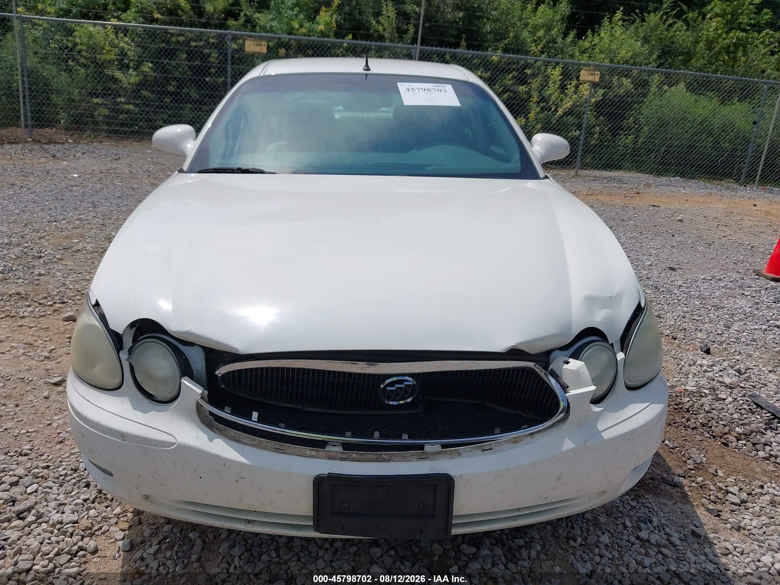 2005 Buick Lacrosse Cx White vin: 2G4WC532251267241