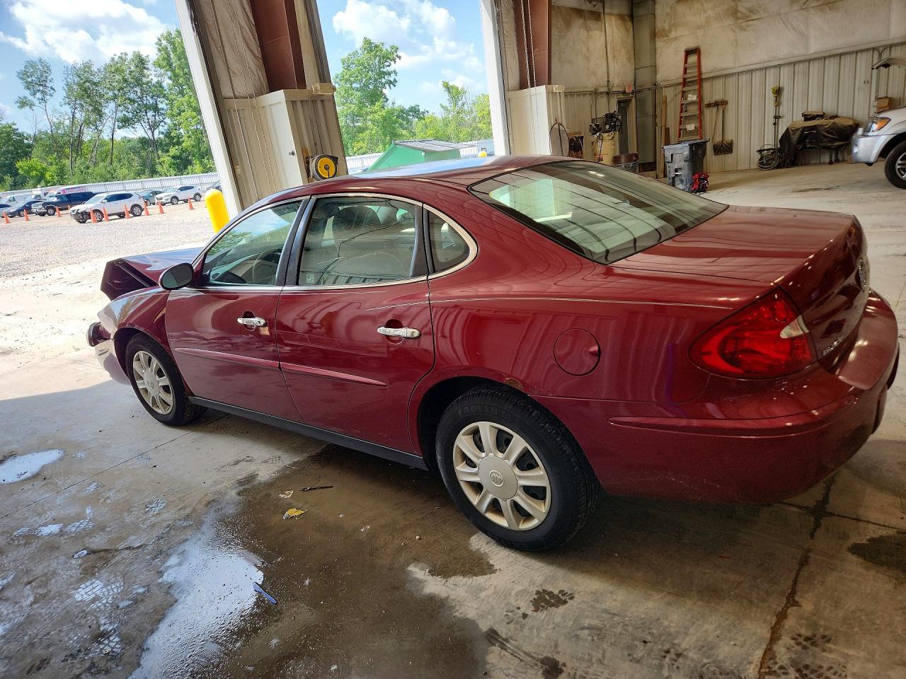 2005 Buick Lacrosse Cx Burgundy vin: 2G4WC532351216413