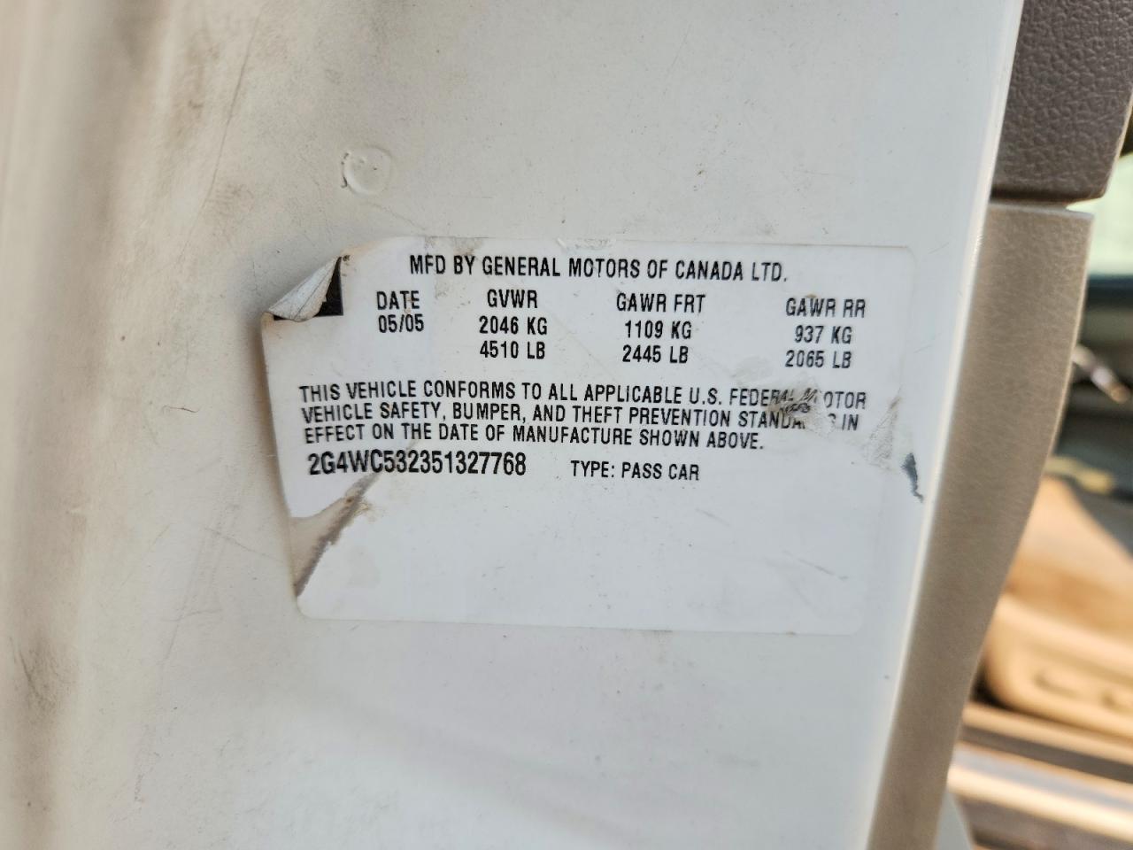 2005 Buick Lacrosse Cx White vin: 2G4WC532351327768
