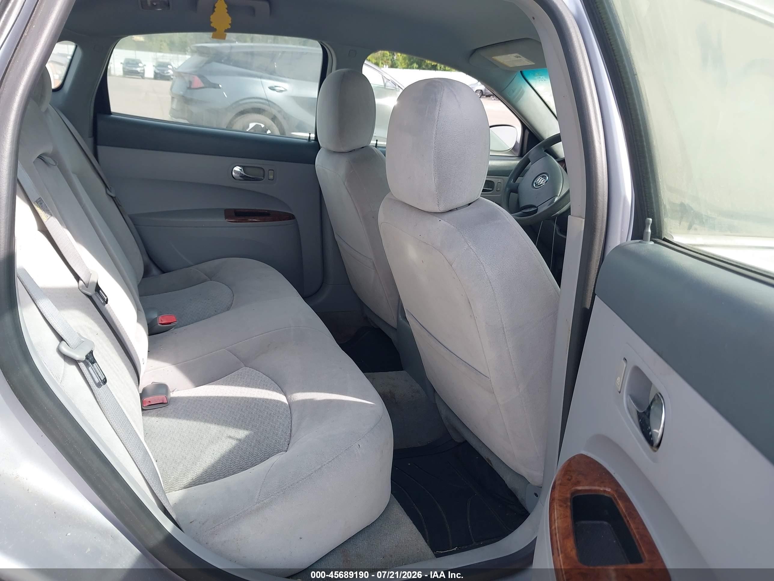 2005 Buick Lacrosse Cx Silver vin: 2G4WC532551252233