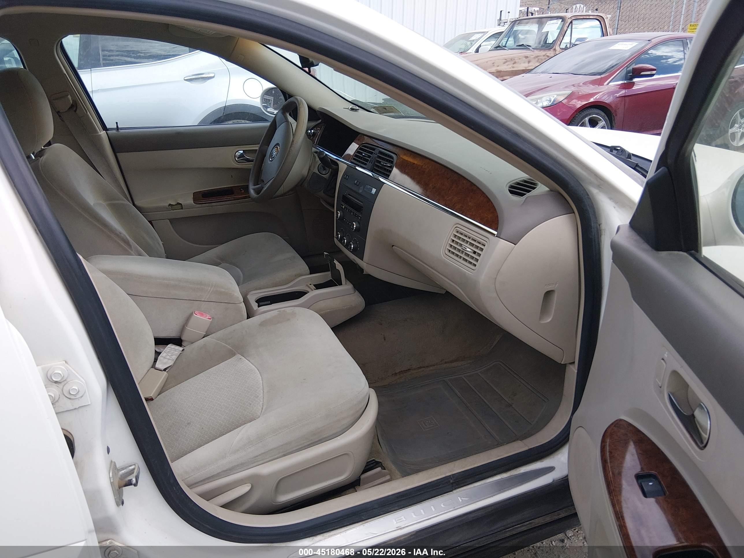 2005 Buick Lacrosse Cx Белый vin: 2G4WC532551297432