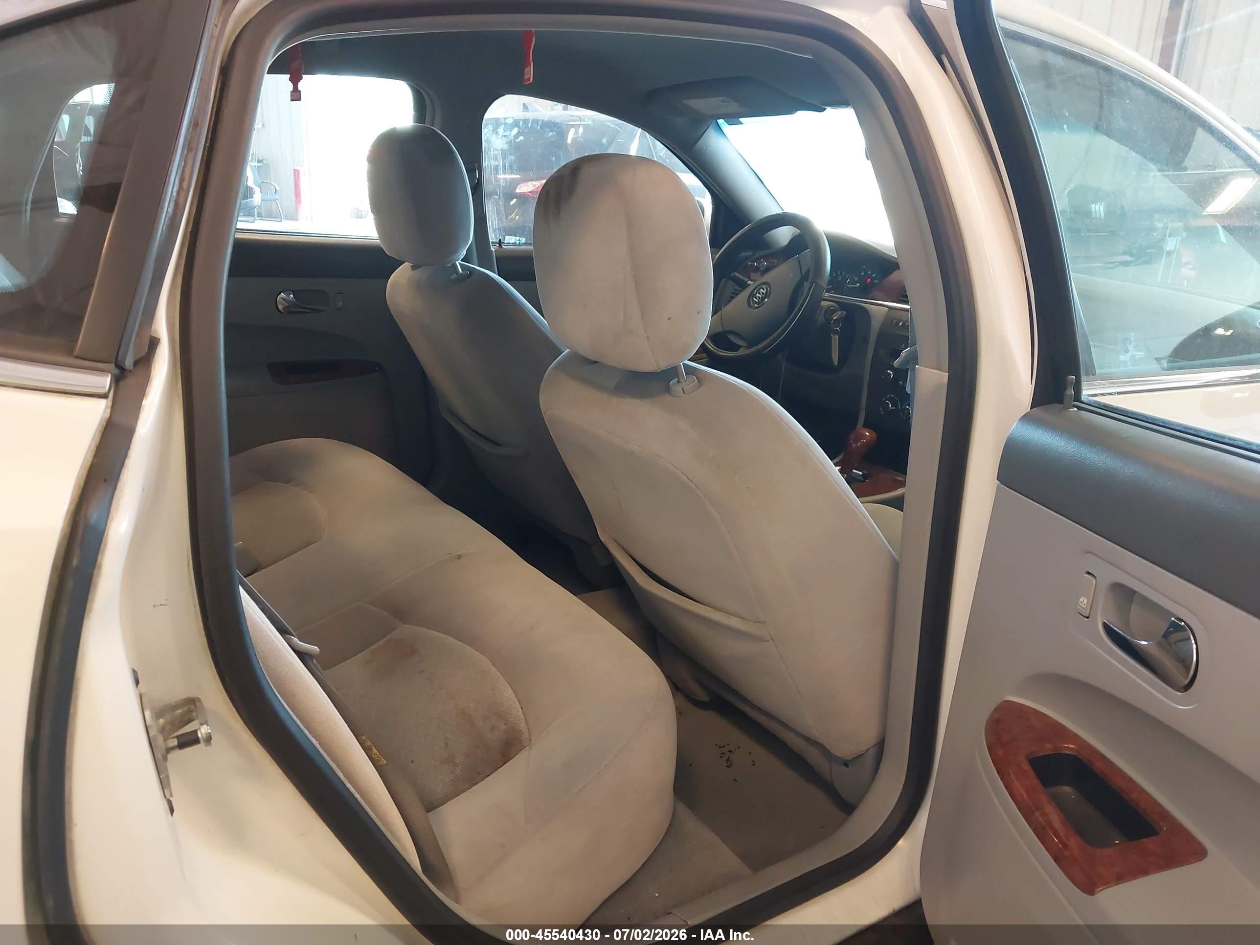 2005 Buick Lacrosse Cx Белый vin: 2G4WC532551303441
