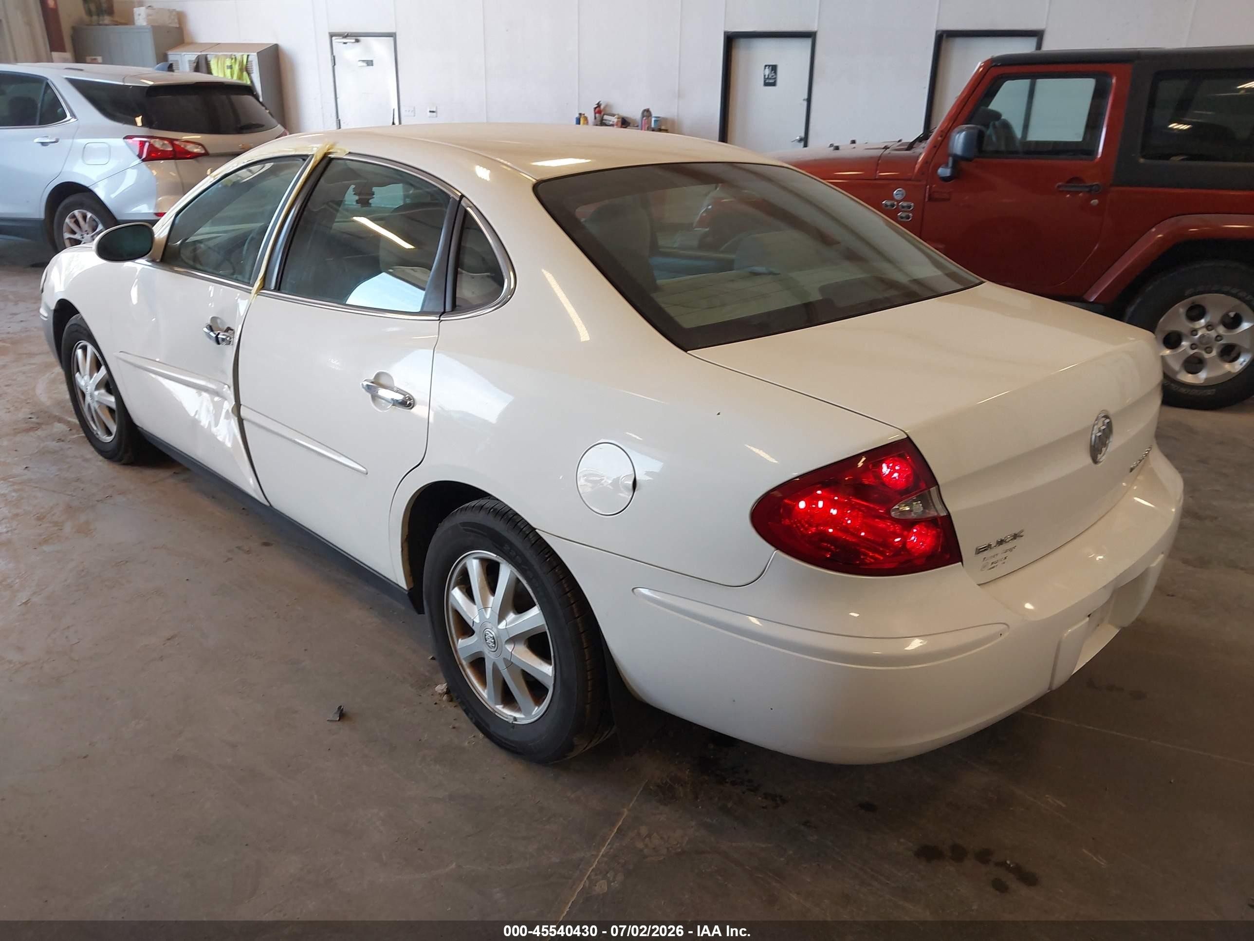2005 Buick Lacrosse Cx Белый vin: 2G4WC532551303441