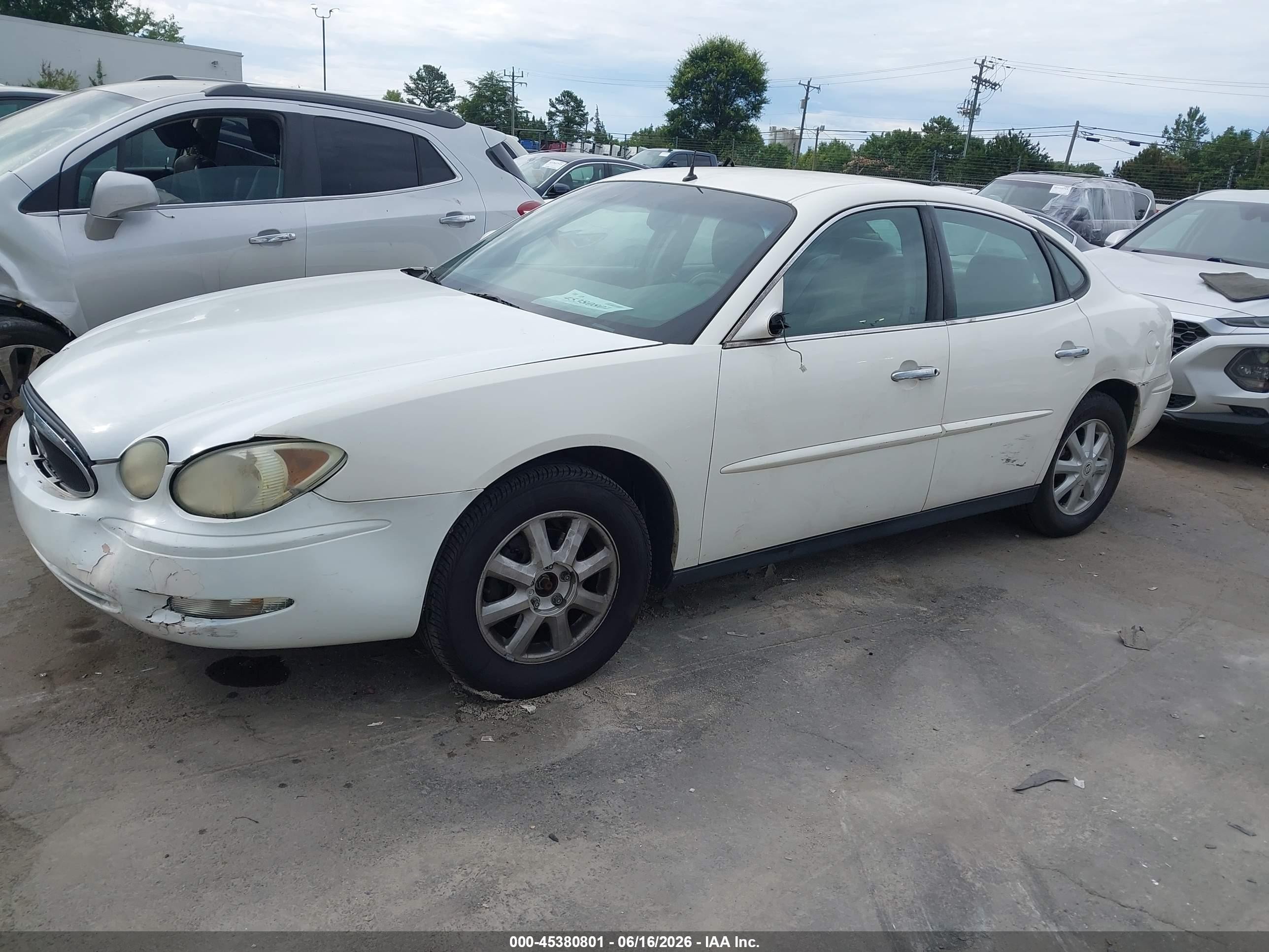 2005 Buick Lacrosse Cx White vin: 2G4WC532551334754