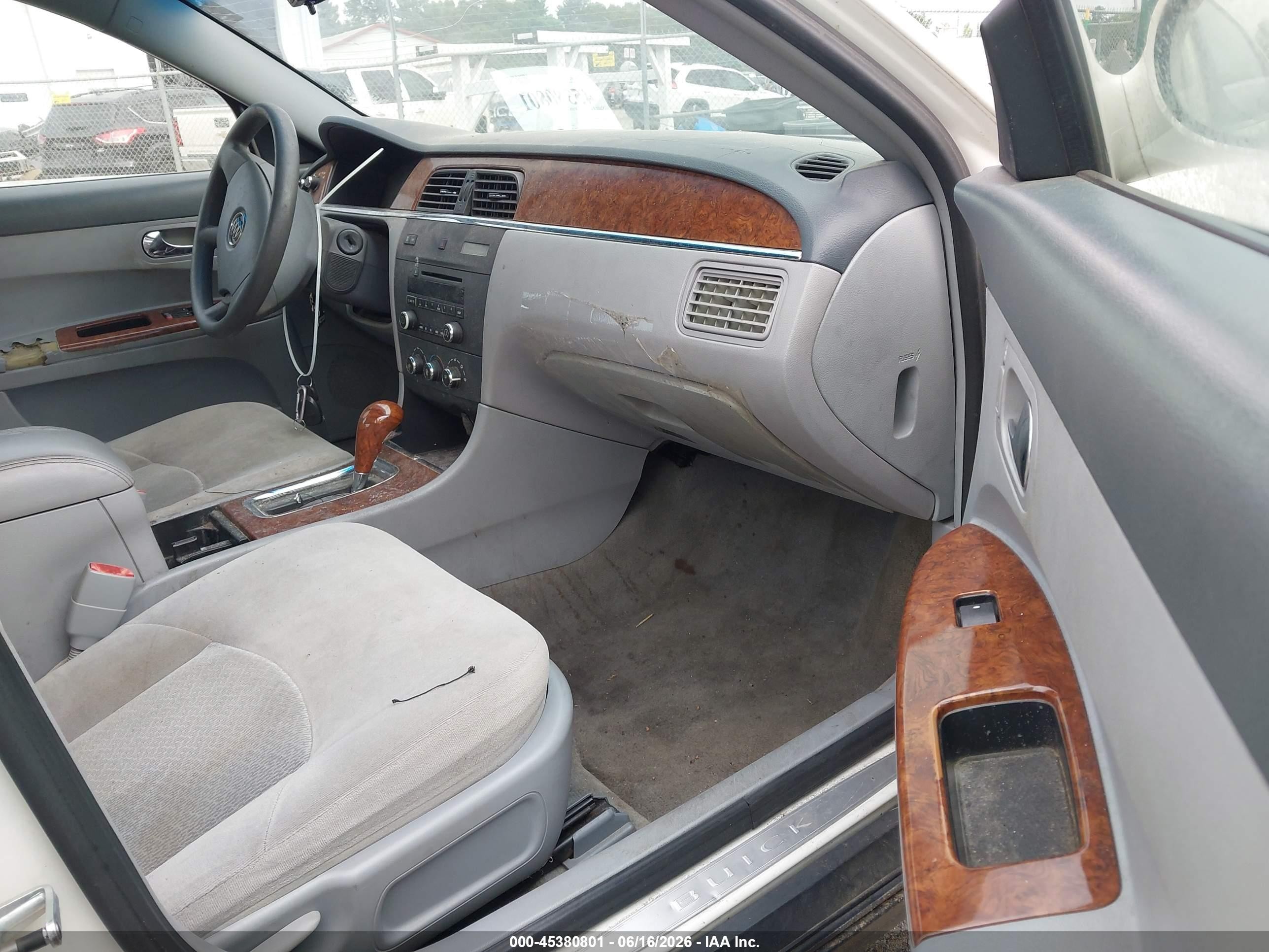 2005 Buick Lacrosse Cx White vin: 2G4WC532551334754