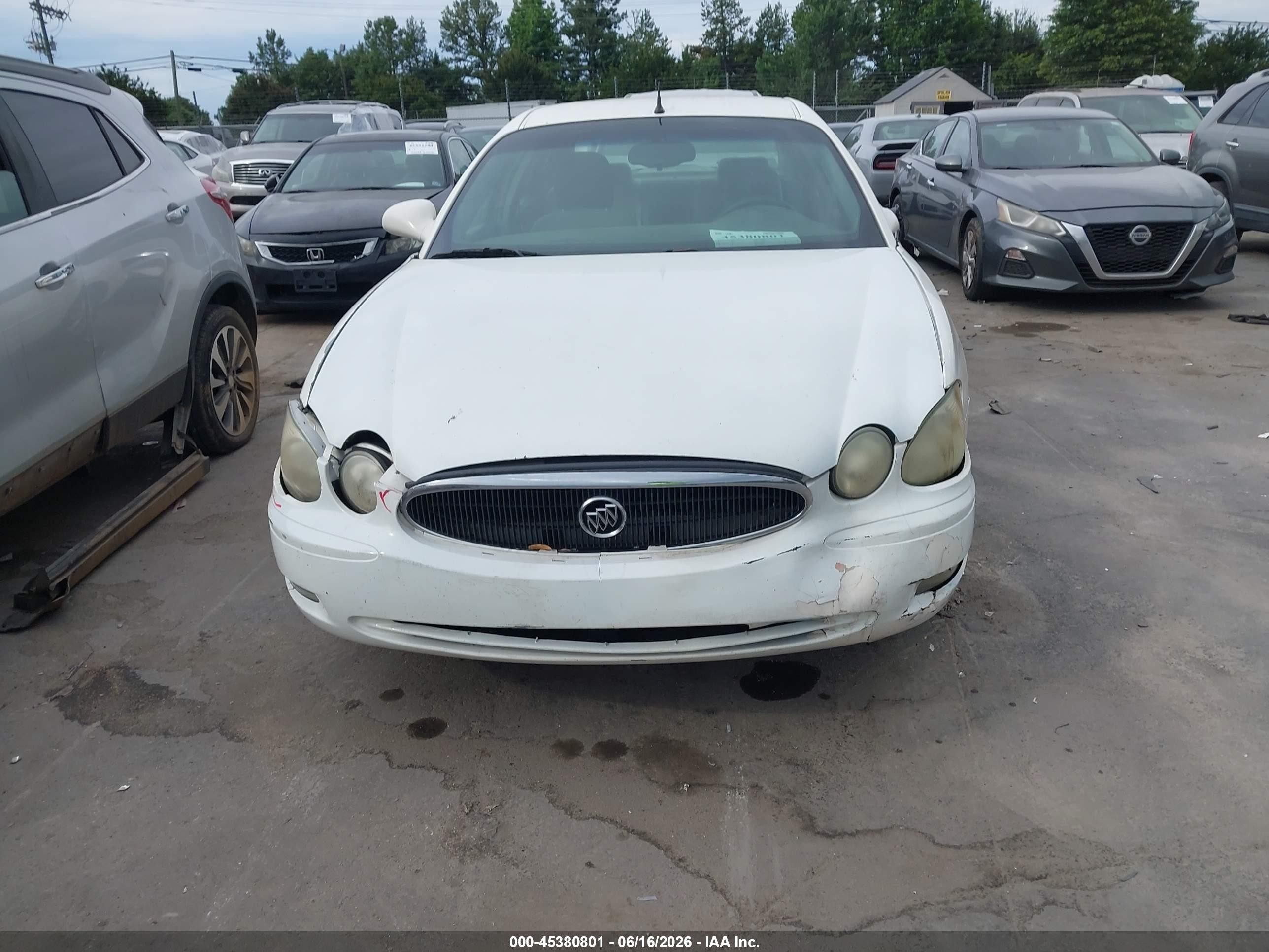 2005 Buick Lacrosse Cx White vin: 2G4WC532551334754