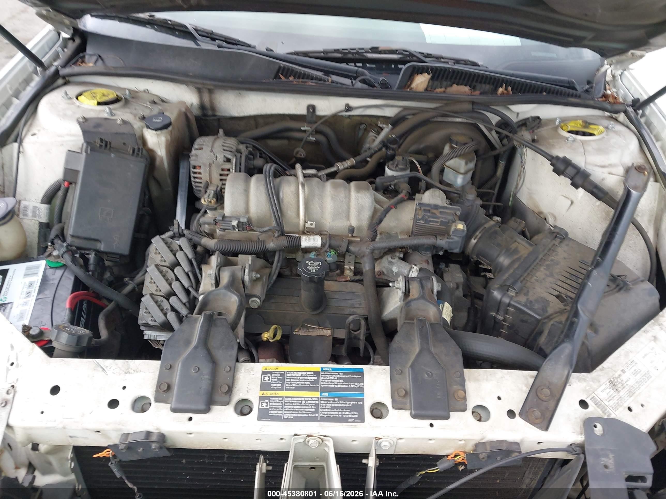 2005 Buick Lacrosse Cx White vin: 2G4WC532551334754