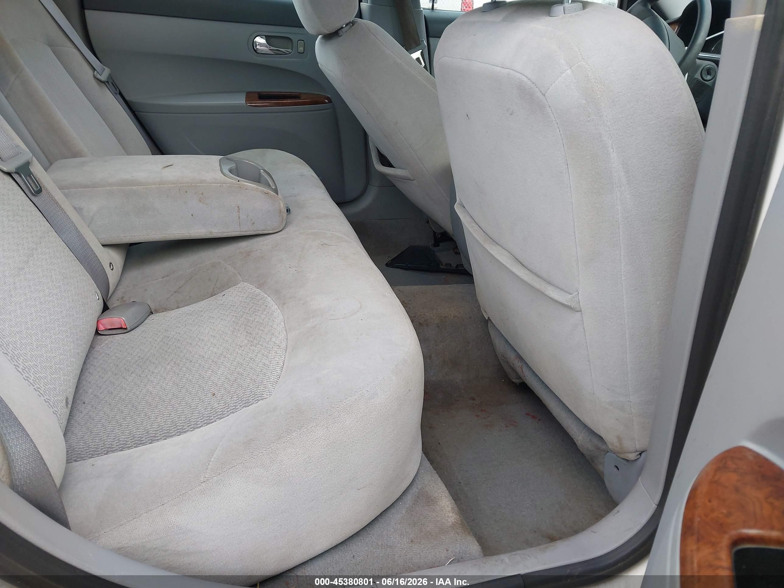 2005 Buick Lacrosse Cx White vin: 2G4WC532551334754