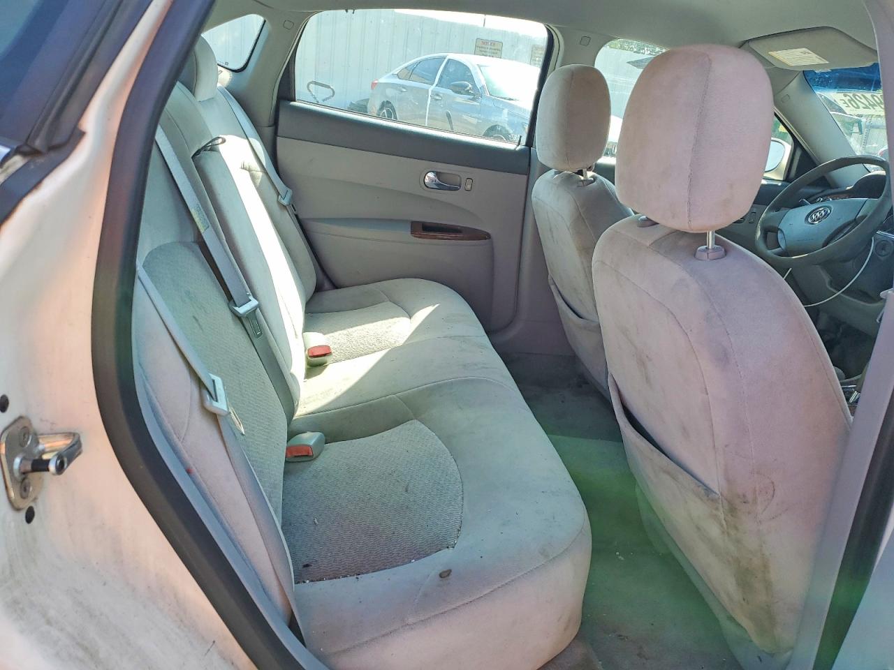 2005 Buick Lacrosse Cx White vin: 2G4WC532651263385
