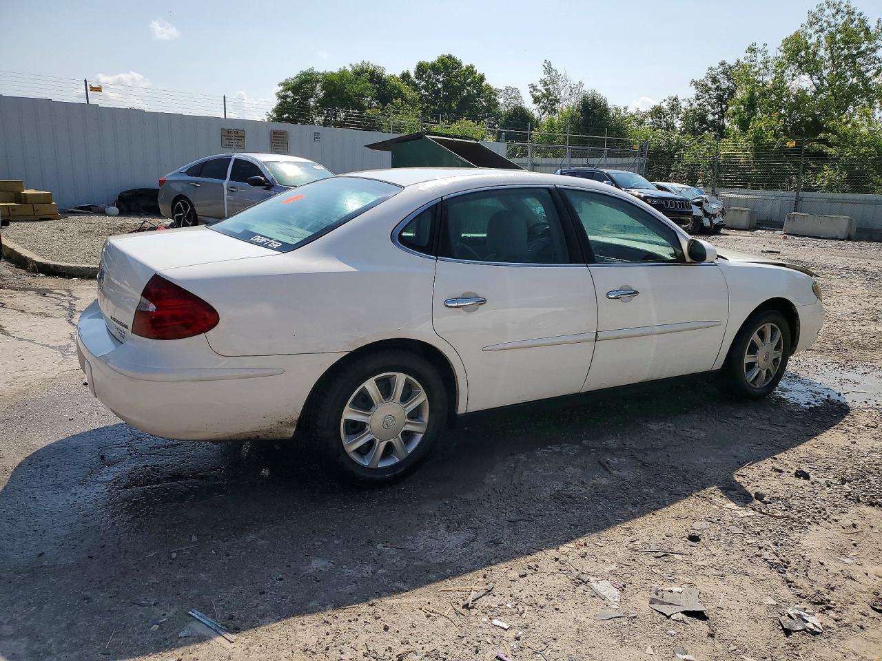 2005 Buick Lacrosse Cx White vin: 2G4WC532651263385