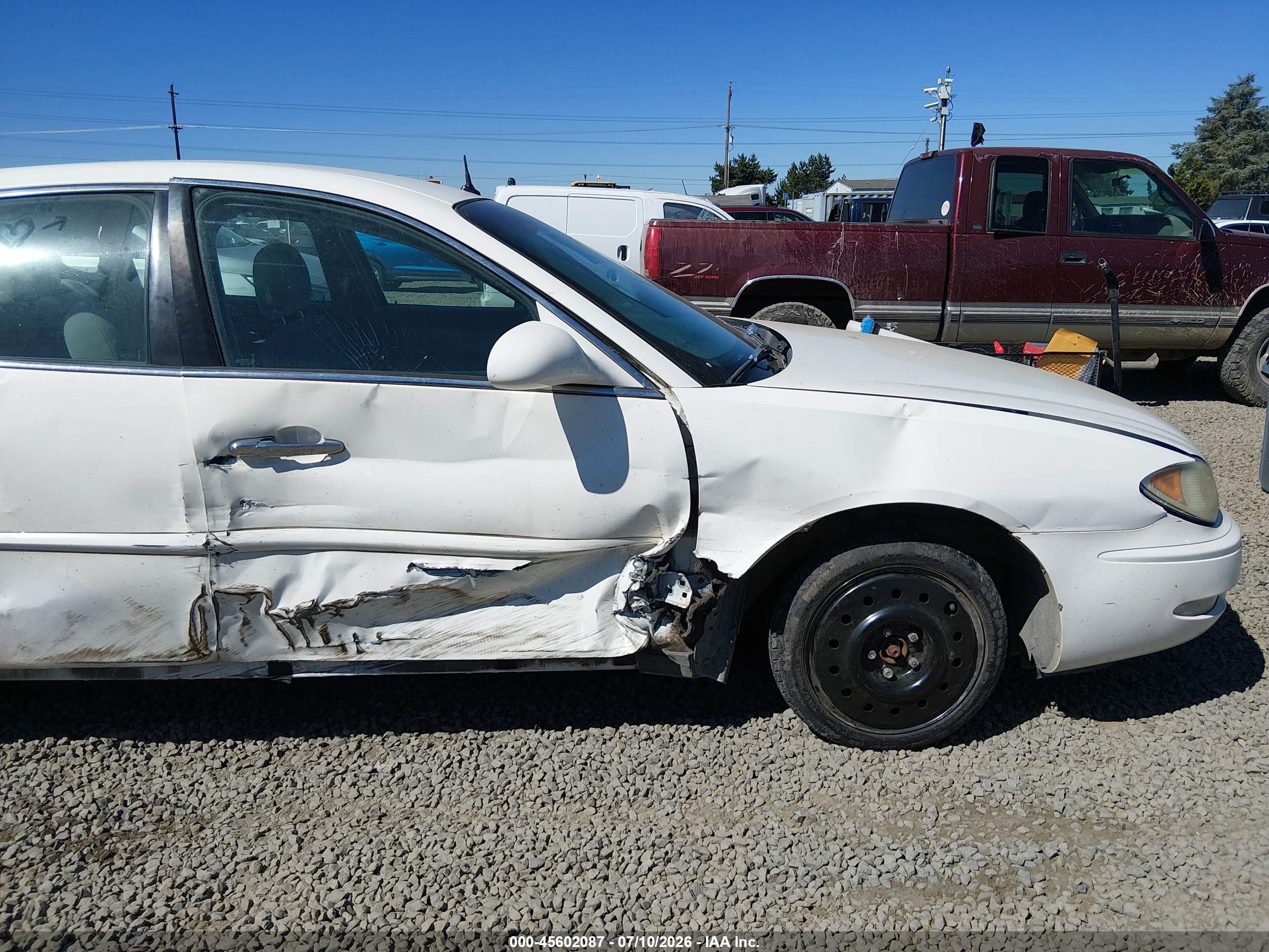 2005 Buick Lacrosse Cx White vin: 2G4WC532751320015