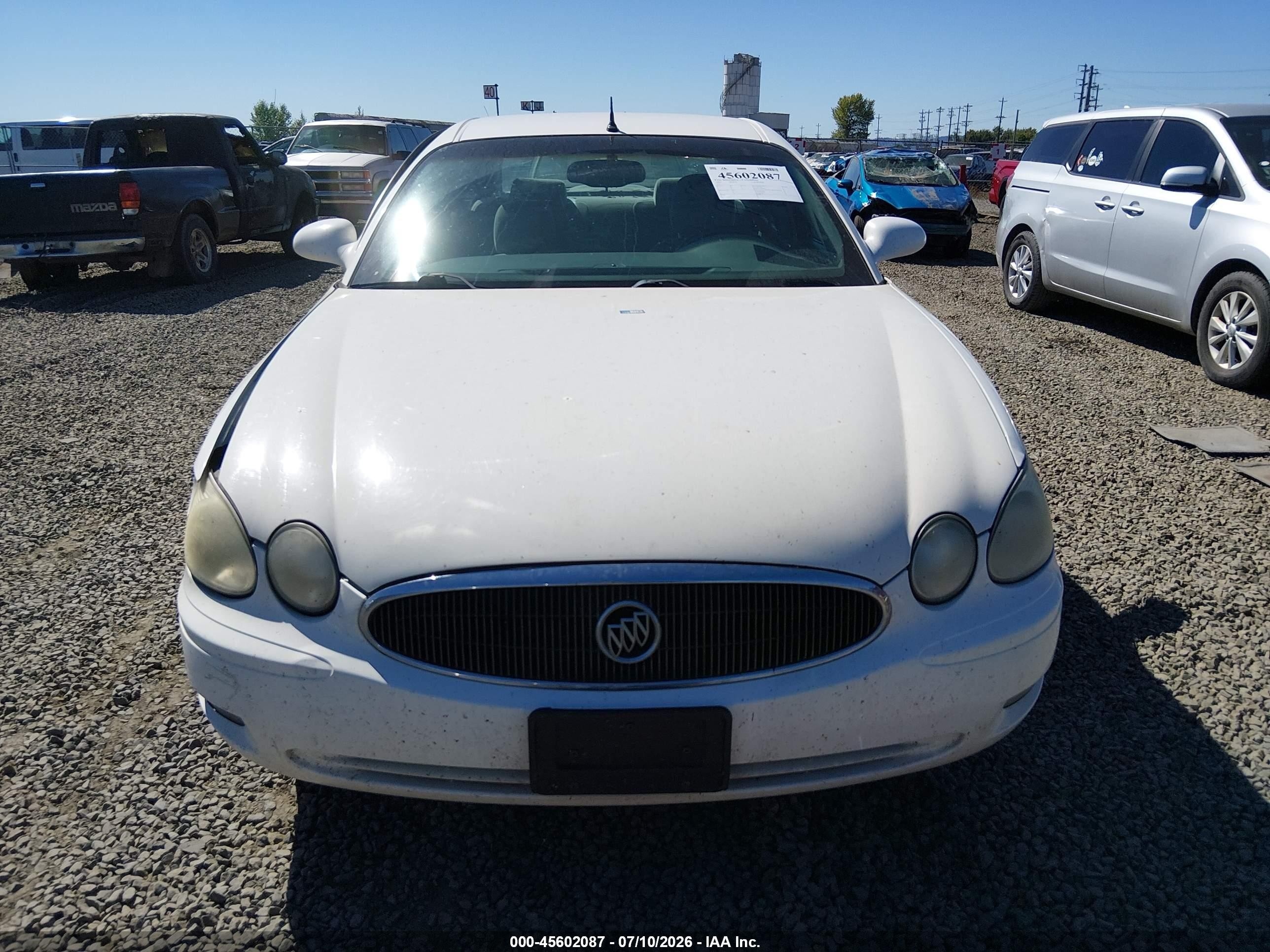 2005 Buick Lacrosse Cx White vin: 2G4WC532751320015