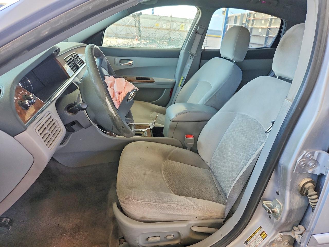 2005 Buick Lacrosse Cx Silver vin: 2G4WC532851218335