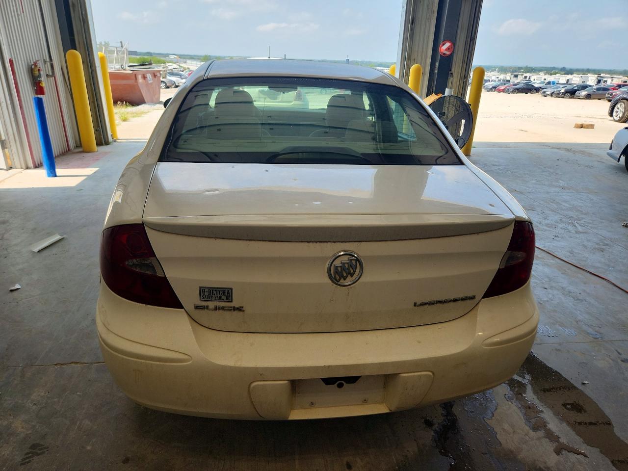 2005 Buick Lacrosse Cx White vin: 2G4WC532851224992