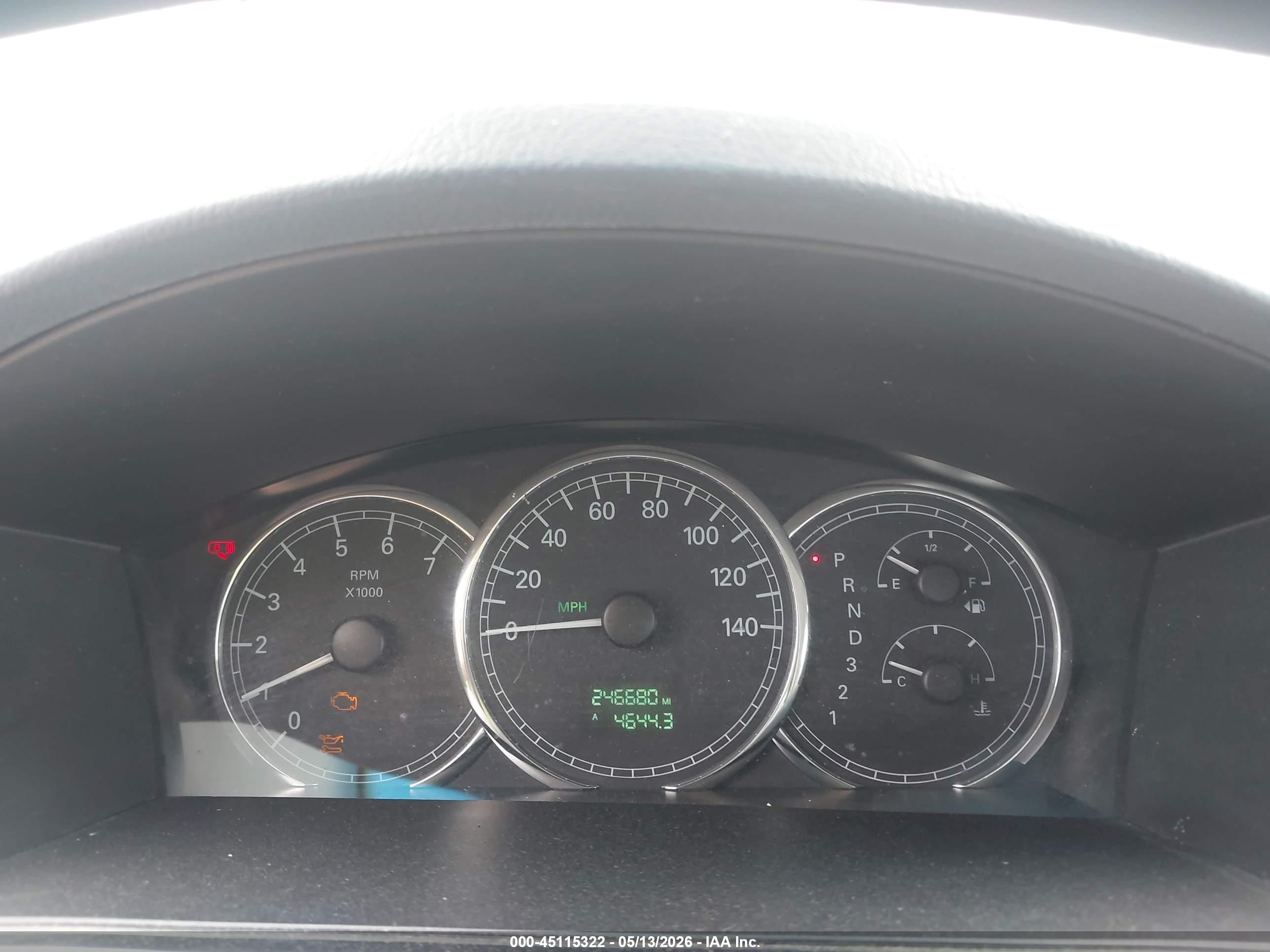 2005 Buick Lacrosse Cx Silver vin: 2G4WC532851306026