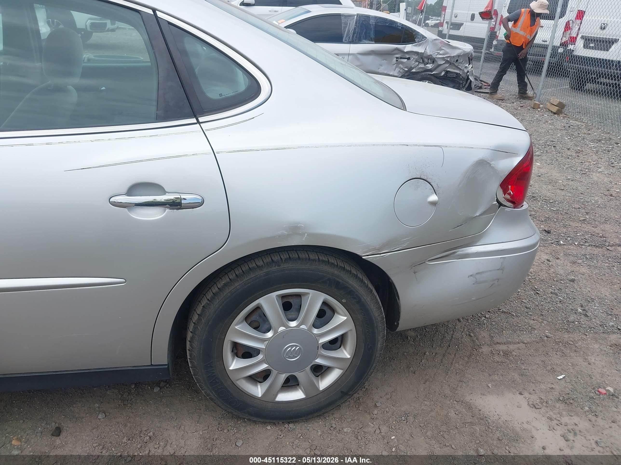 2005 Buick Lacrosse Cx Silver vin: 2G4WC532851306026
