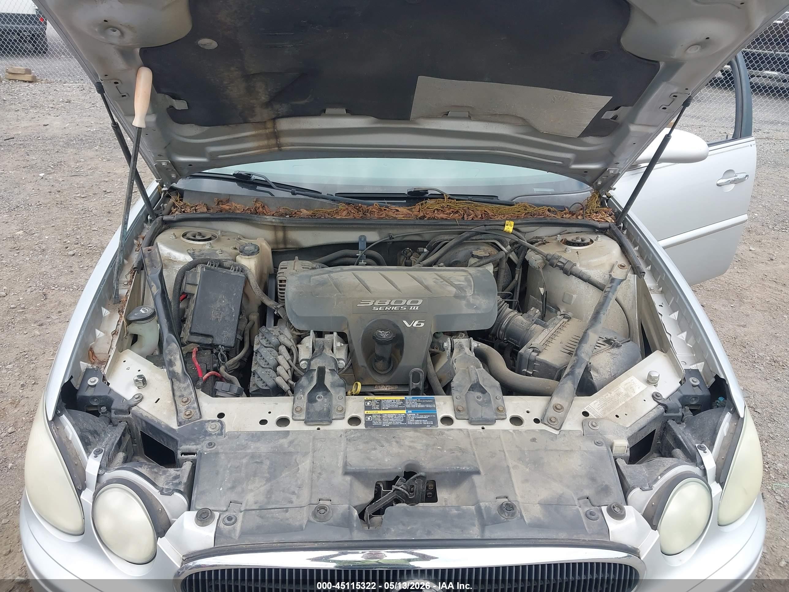 2005 Buick Lacrosse Cx Silver vin: 2G4WC532851306026