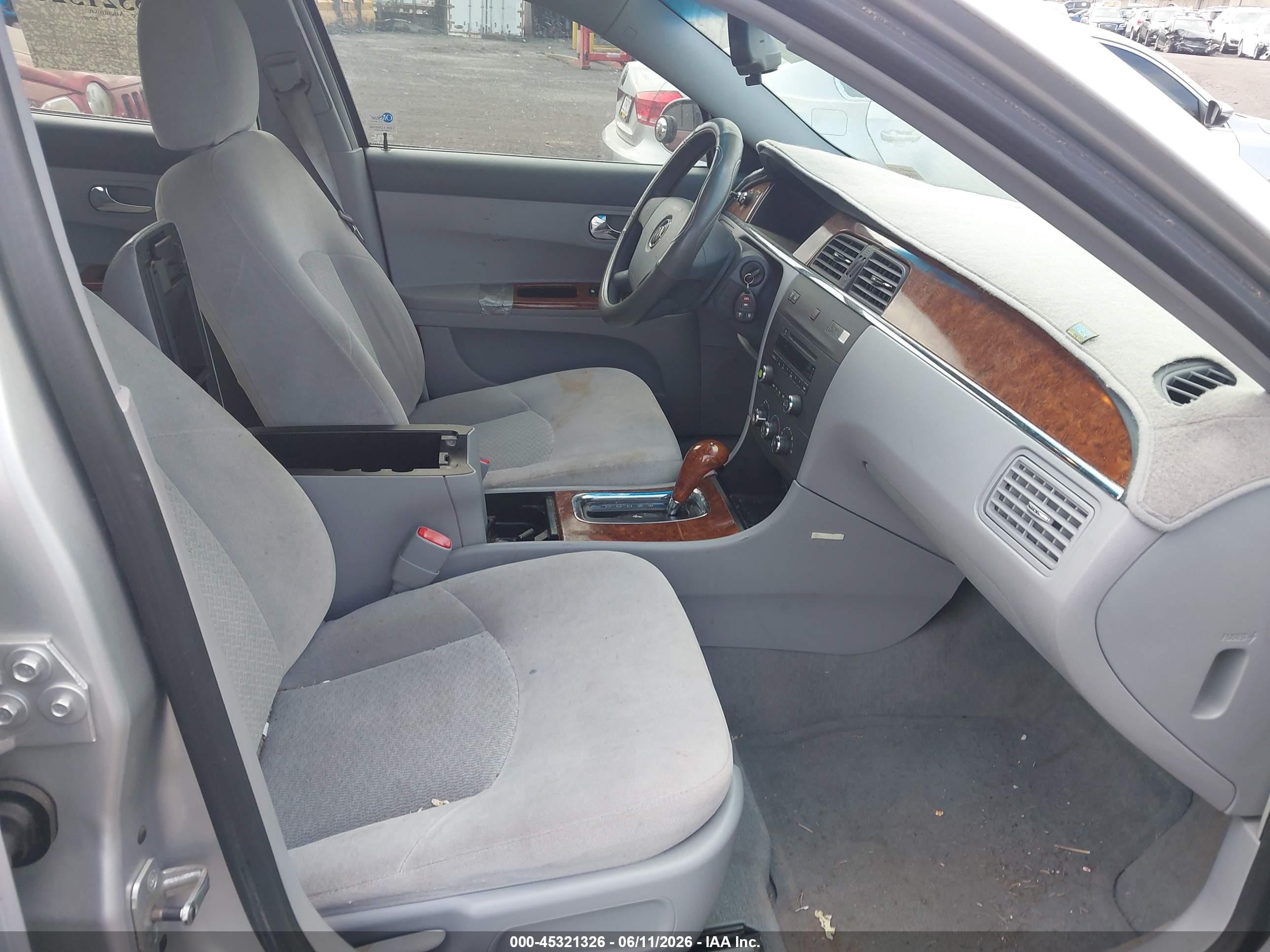 2005 Buick Lacrosse Cx Silver vin: 2G4WC532851317138