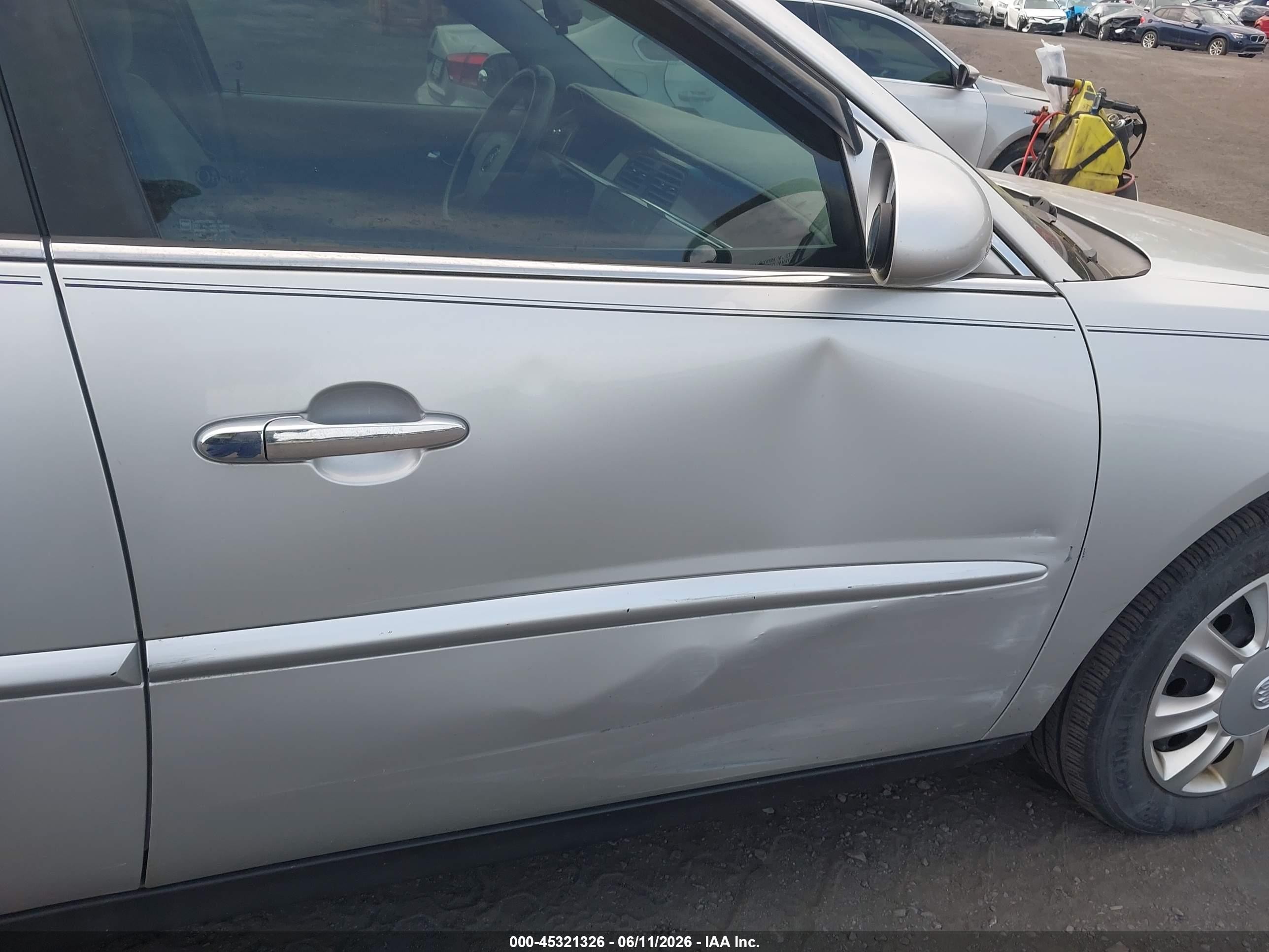 2005 Buick Lacrosse Cx Silver vin: 2G4WC532851317138