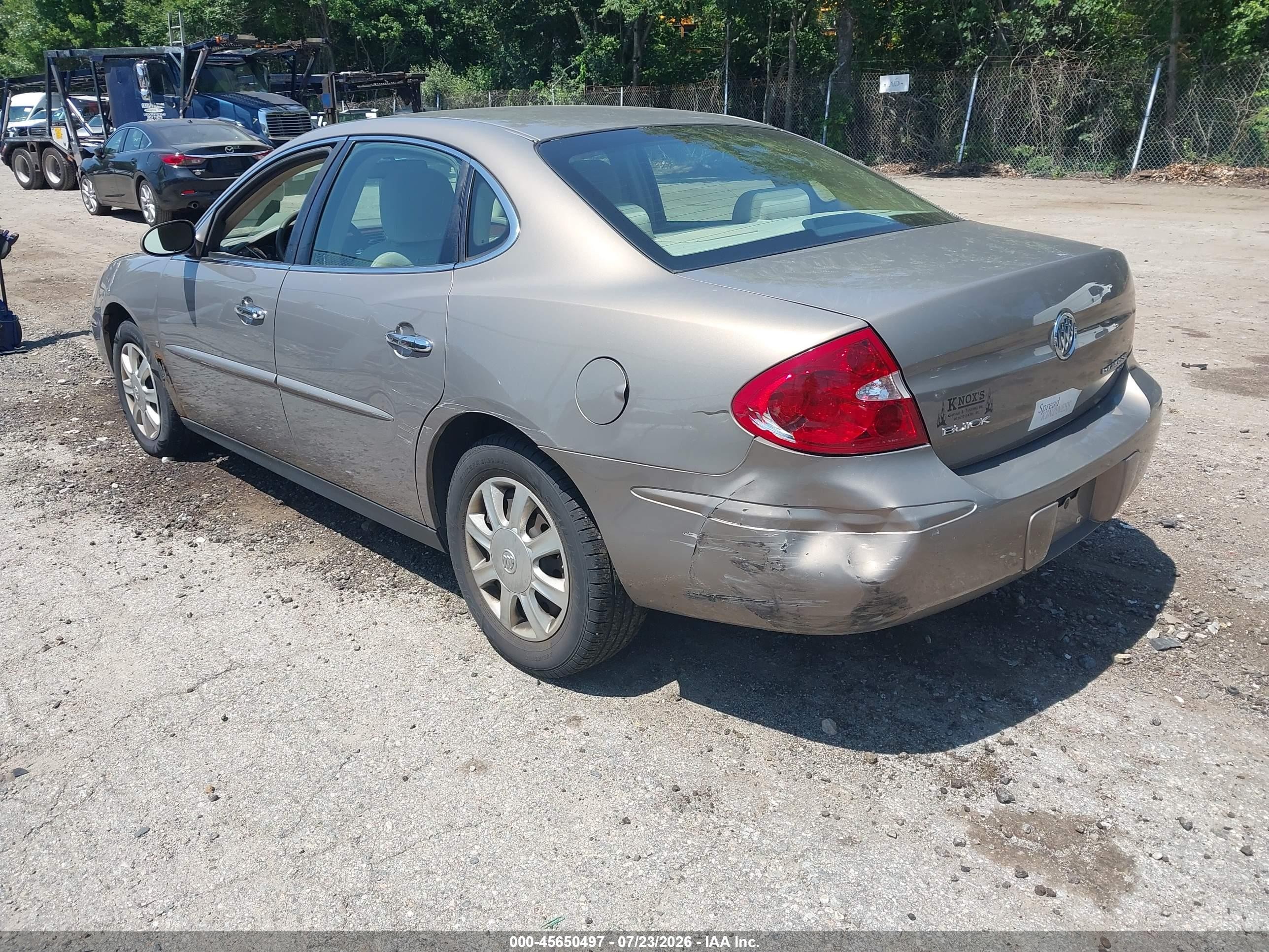 2006 Buick Lacrosse Cx Gold vin: 2G4WC552361261611