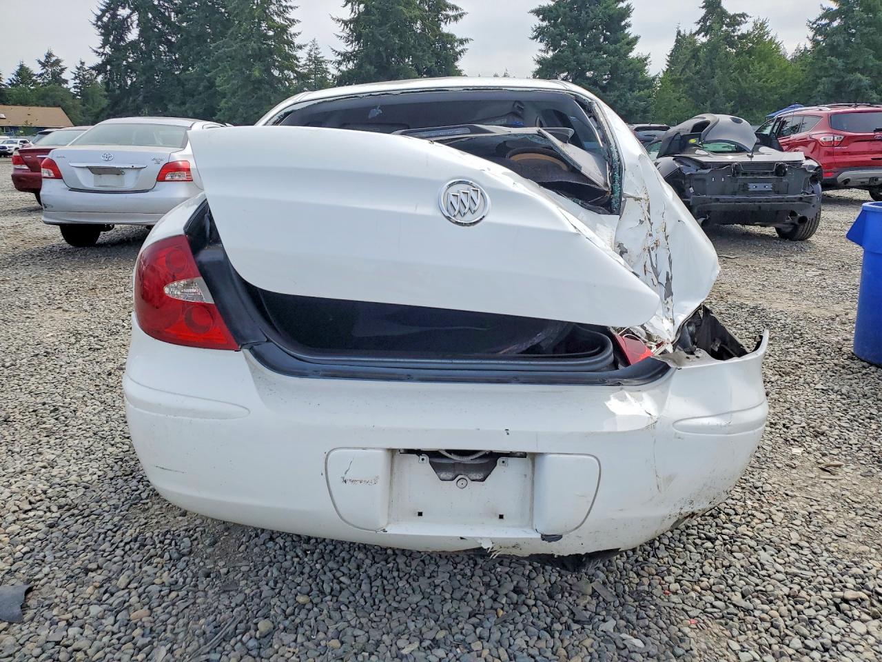 2007 Buick Lacrosse Cx White vin: 2G4WC552371162546