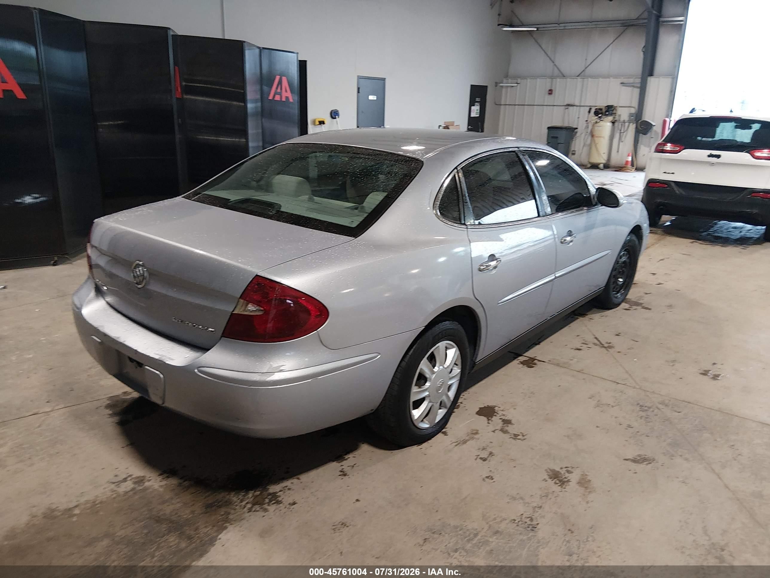 2005 Buick Lacrosse Cx Серебряный vin: 2G4WC562751212635