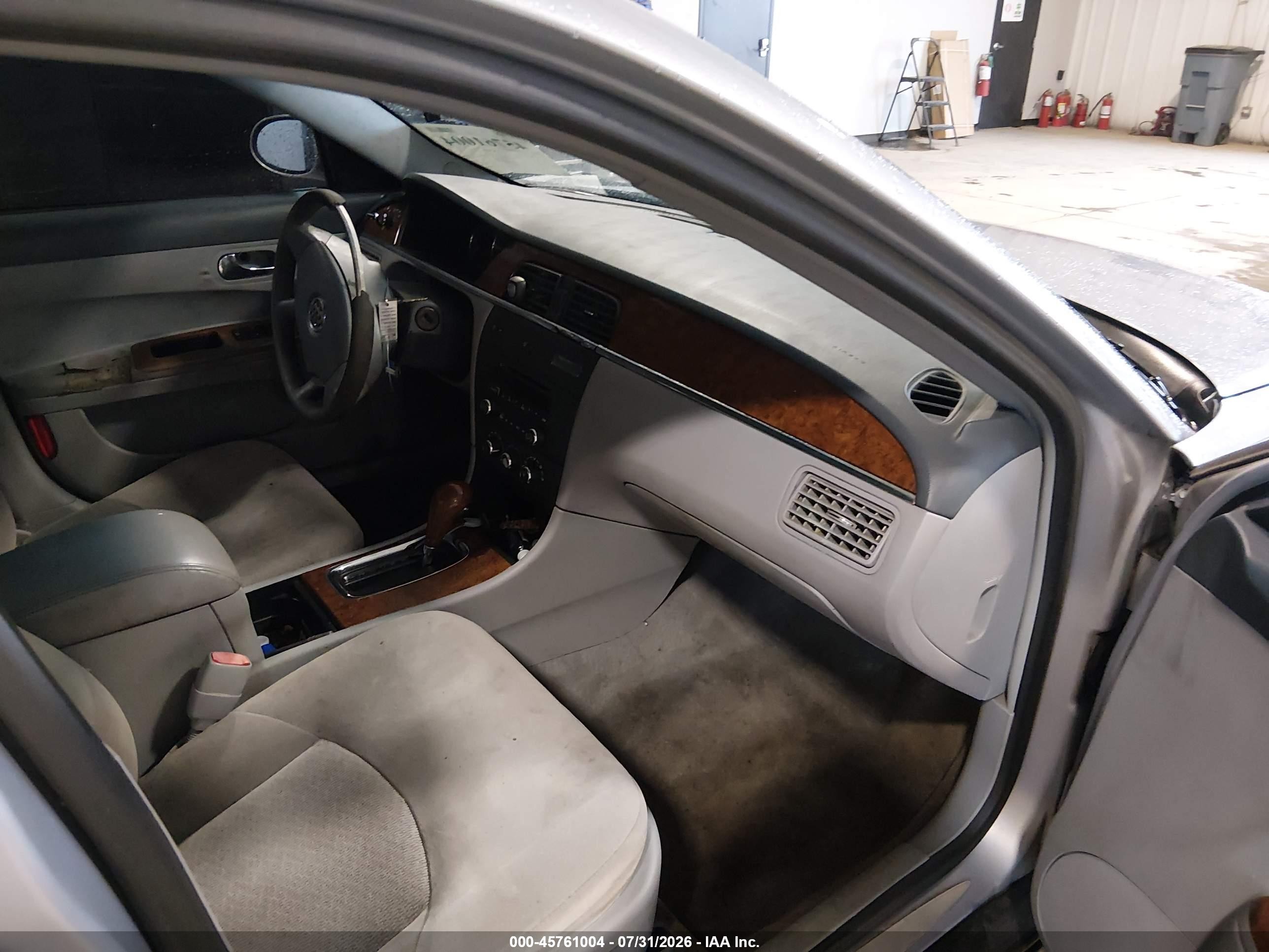 2005 Buick Lacrosse Cx Серебряный vin: 2G4WC562751212635